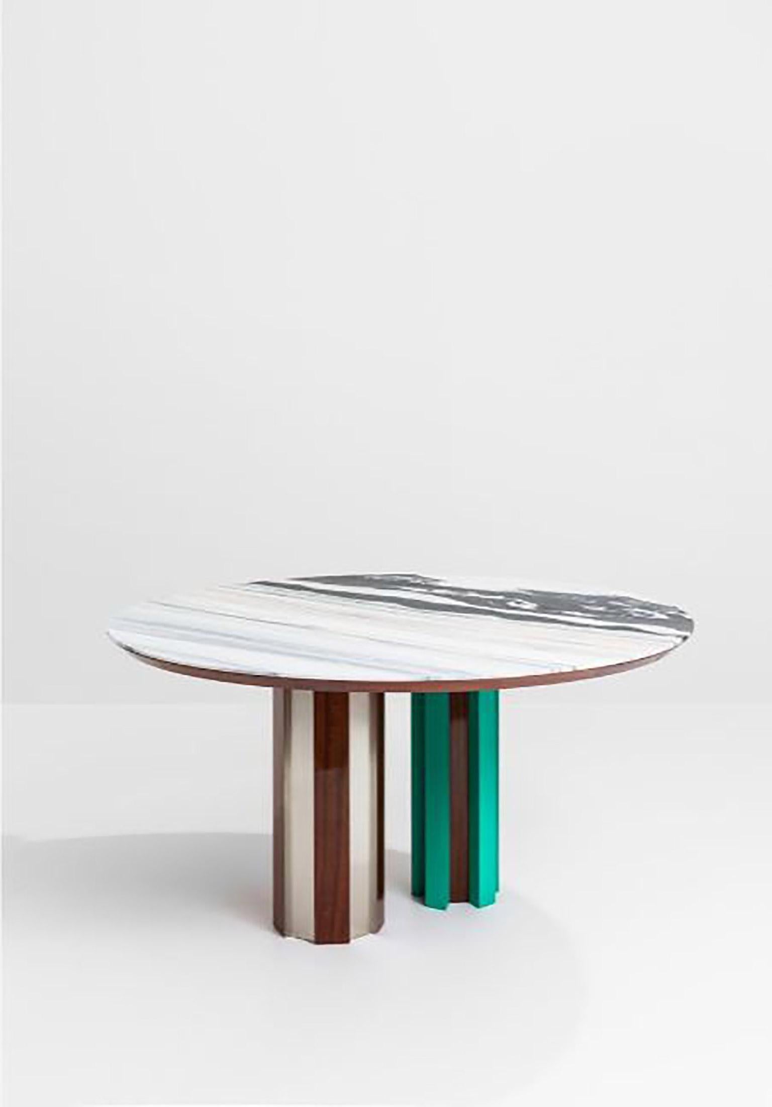 italien Table contemporaine Duale:: marbre blanc Lasa:: acajou rouge brillant:: acier en vente