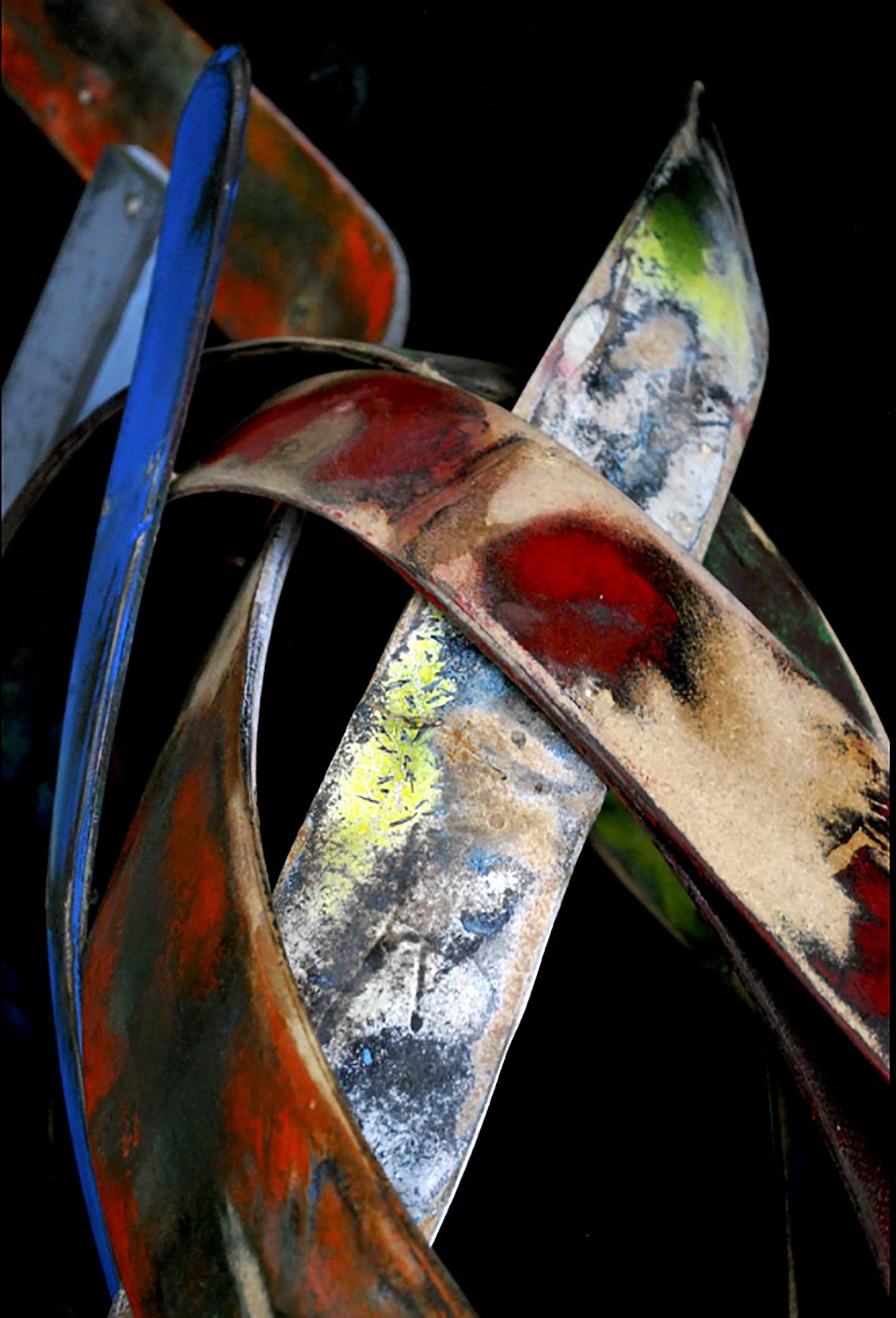 „Zähle Schleppe, gestochene Läufer“ aus Harz, Pigment, Emaillefarbe und Holzskulptur (Abstrakt), Sculpture, von Duane Paul