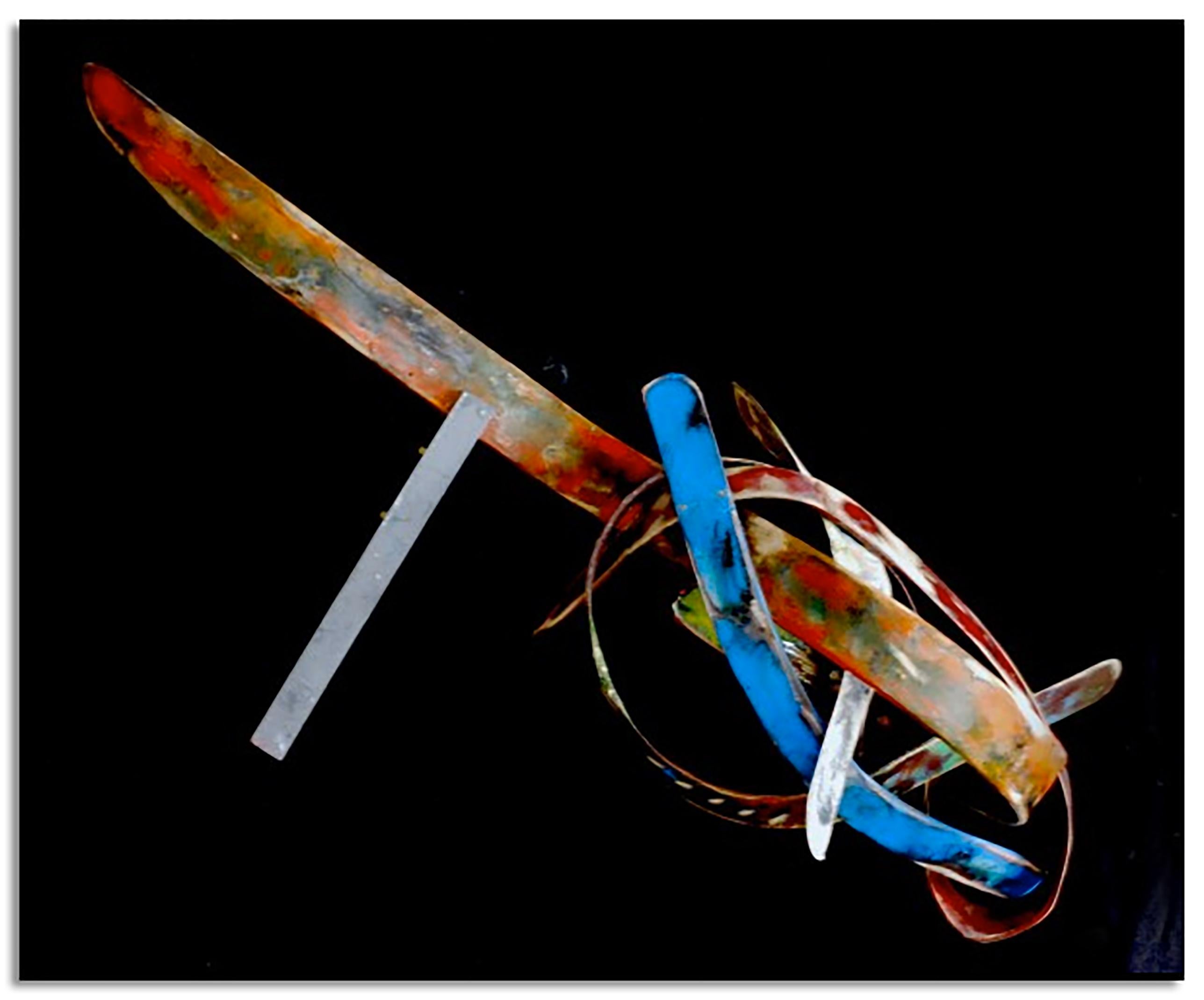 El trabajo de Duane Paul puede caracterizarse como innovador, dinámico e íntimo. Sus esculturas emplean formas orgánicas de colores, que actúan como un lenguaje personal. La experiencia lúdica y sensual de su obra explora de forma encubierta la