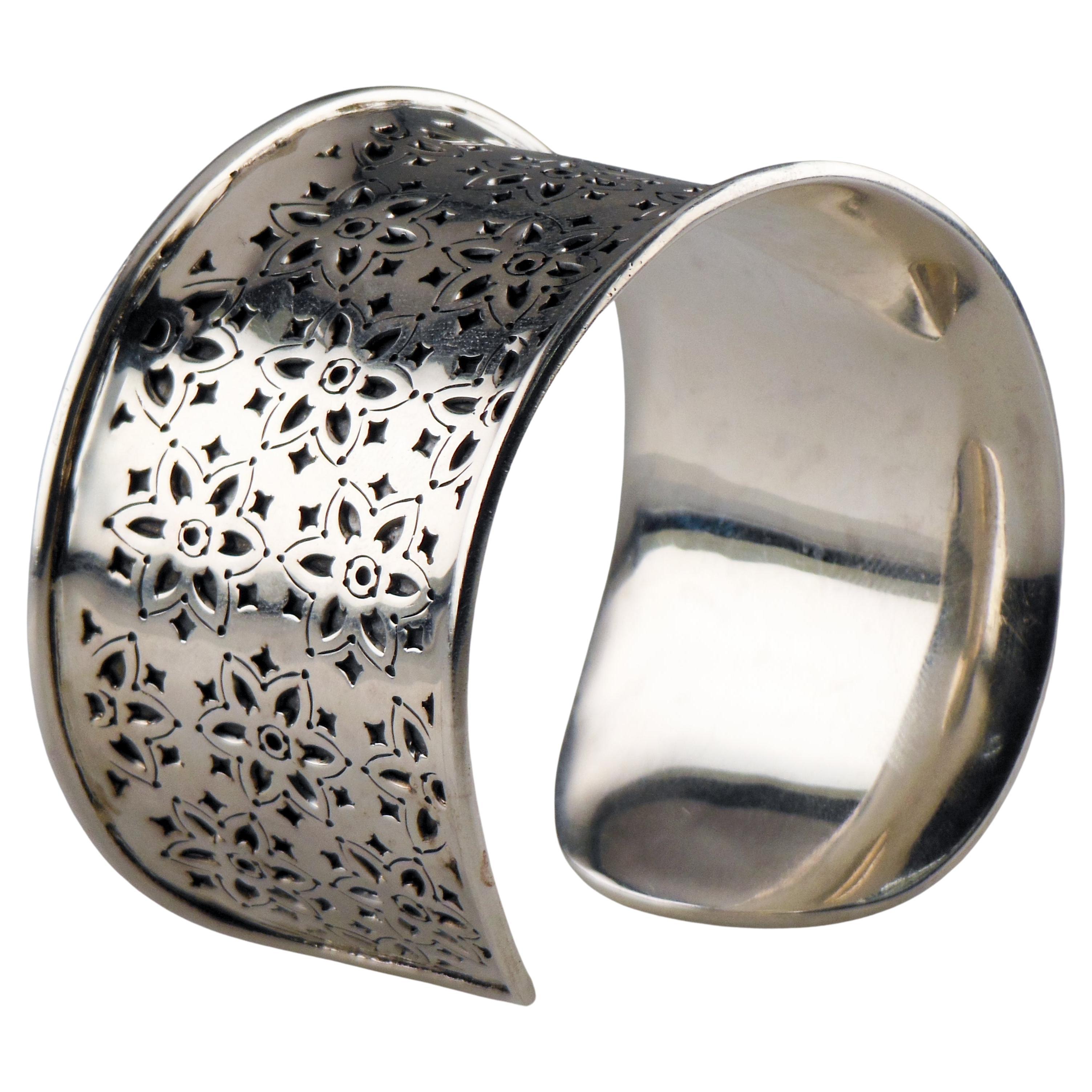 Duarte Sterlingsilber-Manschettenarmband mit floralem Design, Größe 6