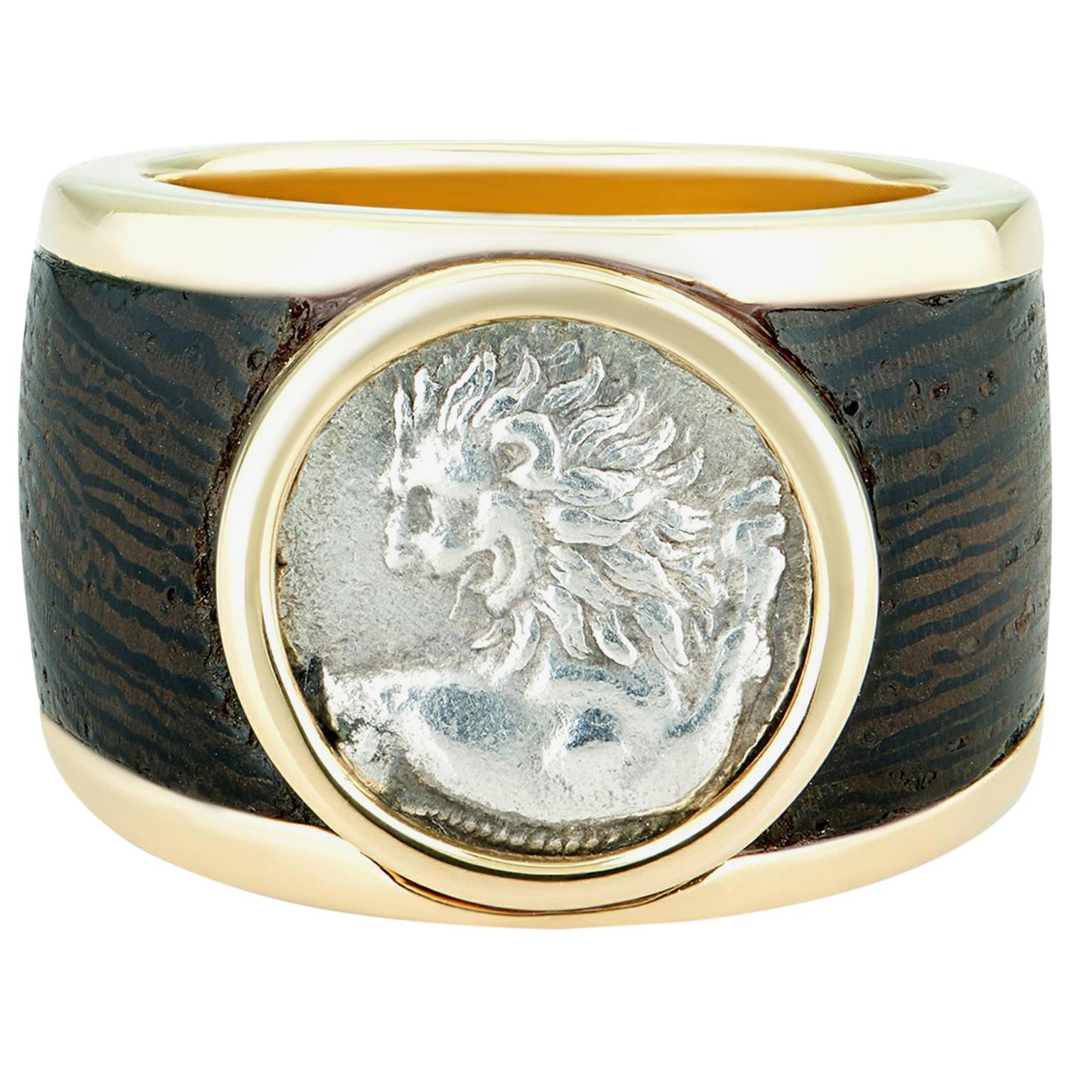 Chevalière Dubini en or 18 carats et bois avec pièce de monnaie ancienne en argent Lion de Chersonèse
