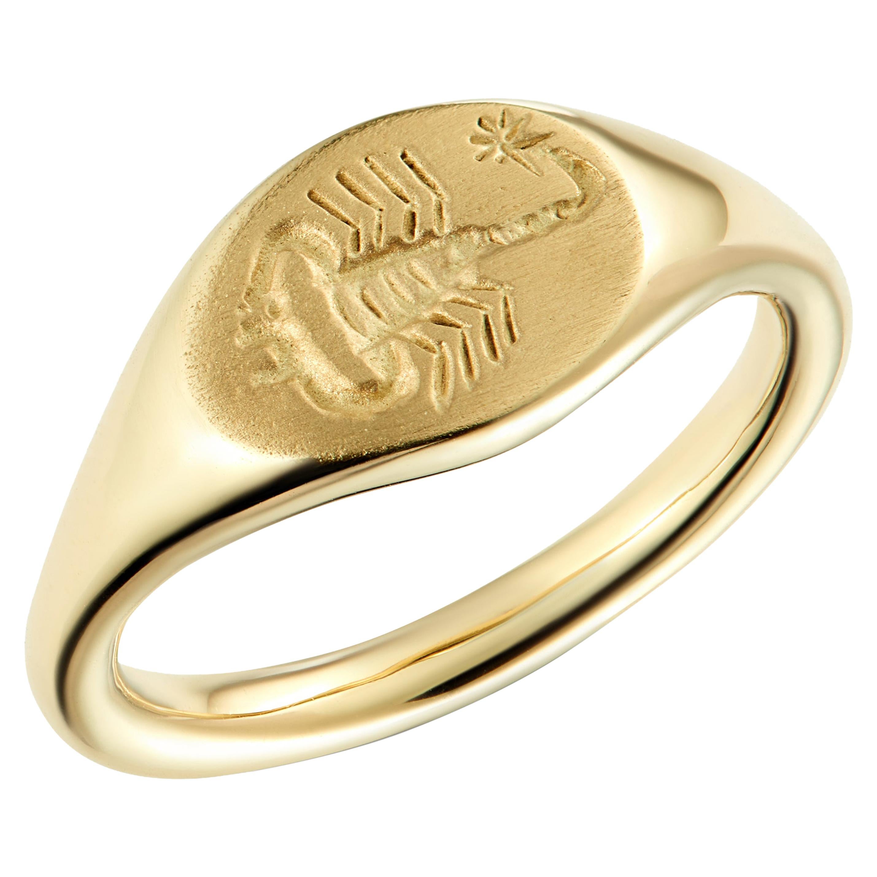 Dubini Scorpion Intaglio 18 Karat Yellow Gold Signet Ring