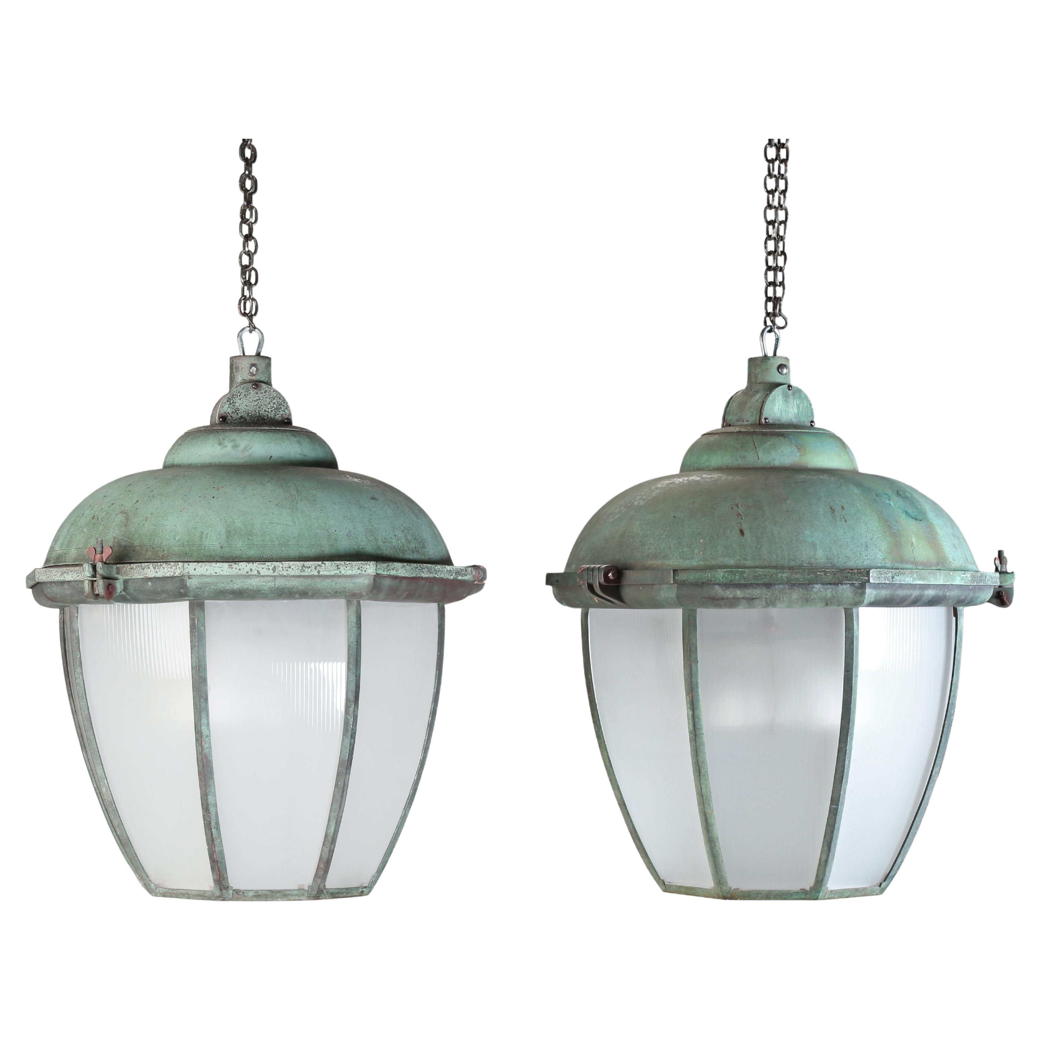 Lanternes de Dublin Bronze avec Dômes en cuivre, Verre Holophane 1930's Separate
