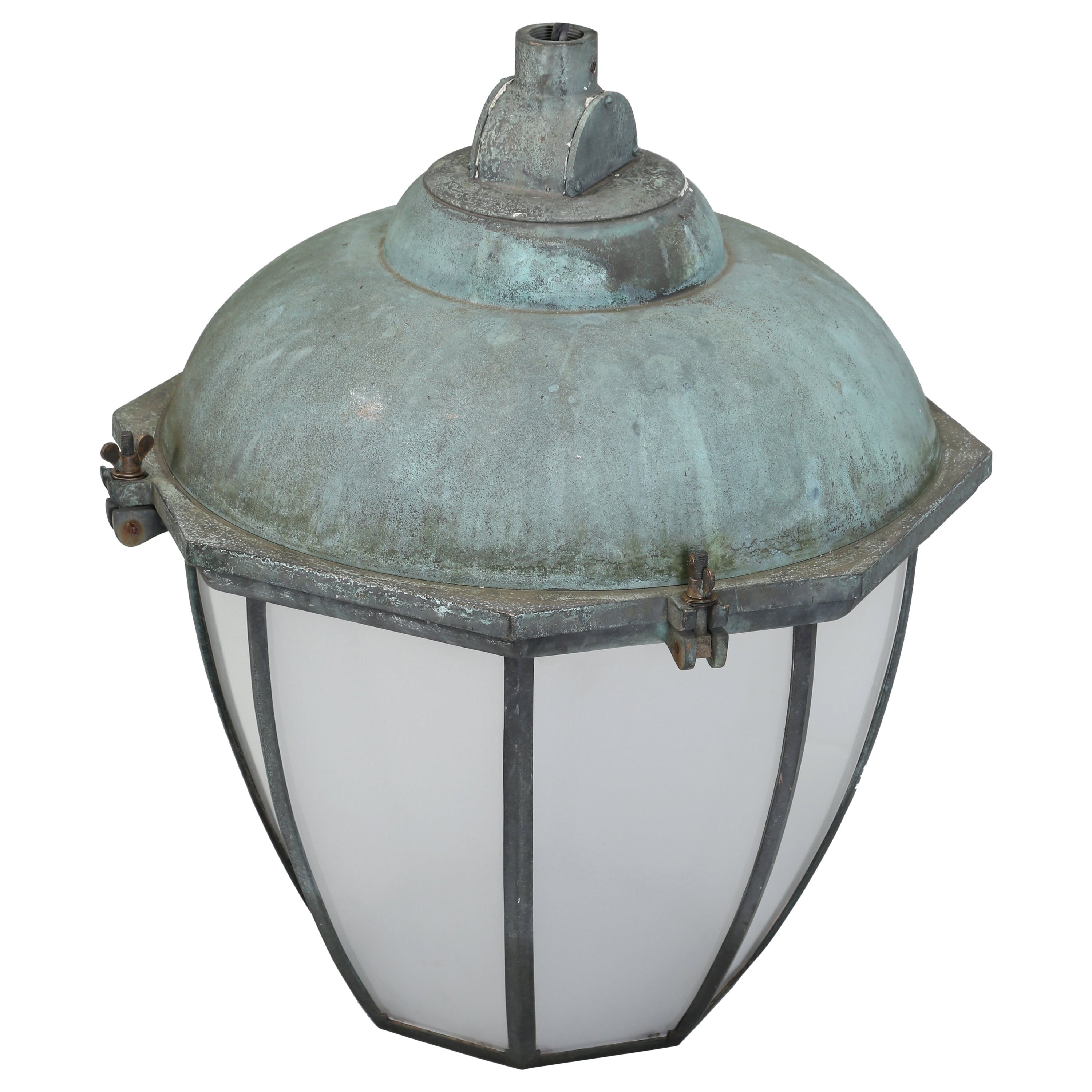Farol Dublín de Bronce con Cúpula de Cobre y Tulipas de Doble Vidrio Holófano c1938 (2) Disponible. Old Plank lleva importando de Irlanda desde 1992 y estos  Los Faroles Holofánicos de Bronce y Cobre de Dublín deben de ser uno de nuestros