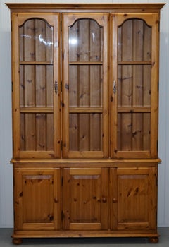 Ducal England Display Cabinet with Lights, Glass Shelves and Doors Welsh Dresser