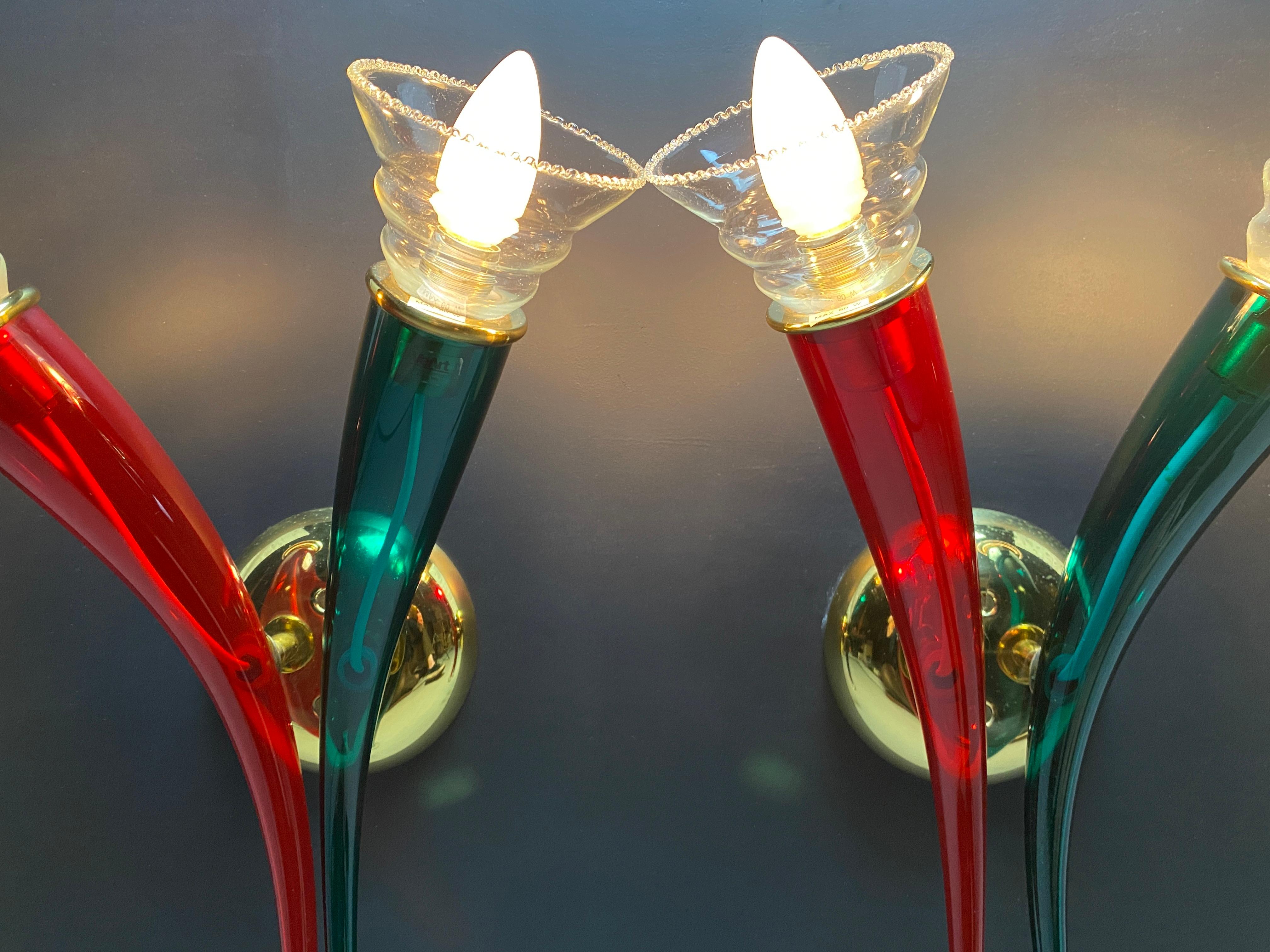 Postmoderne Appliques en verre de Murano rouge et vert soufflé à la main par VeArt Italie 1970 en vente