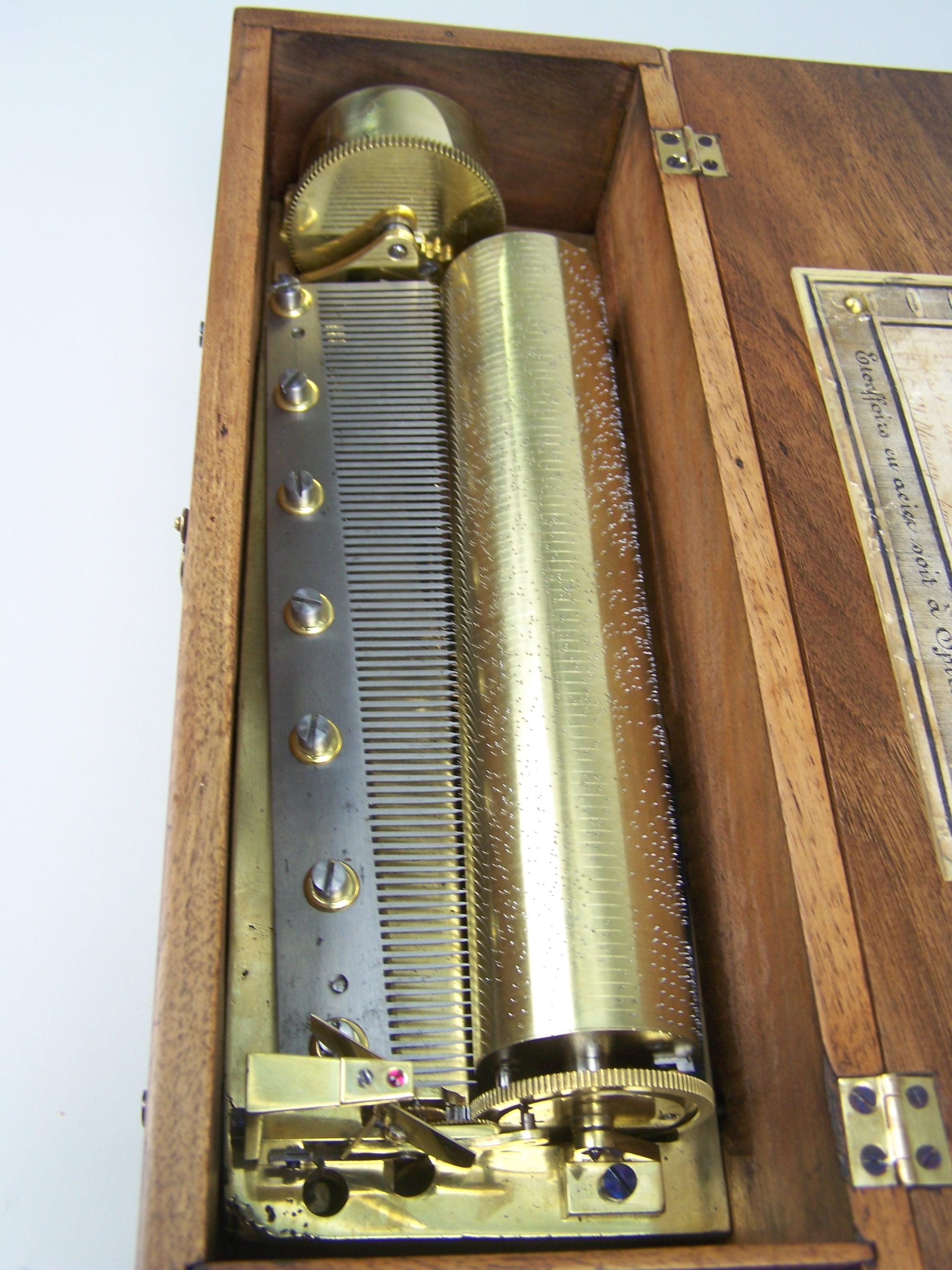 Swiss Duccommun Girod 6 tune music box with exposed controls For Sale