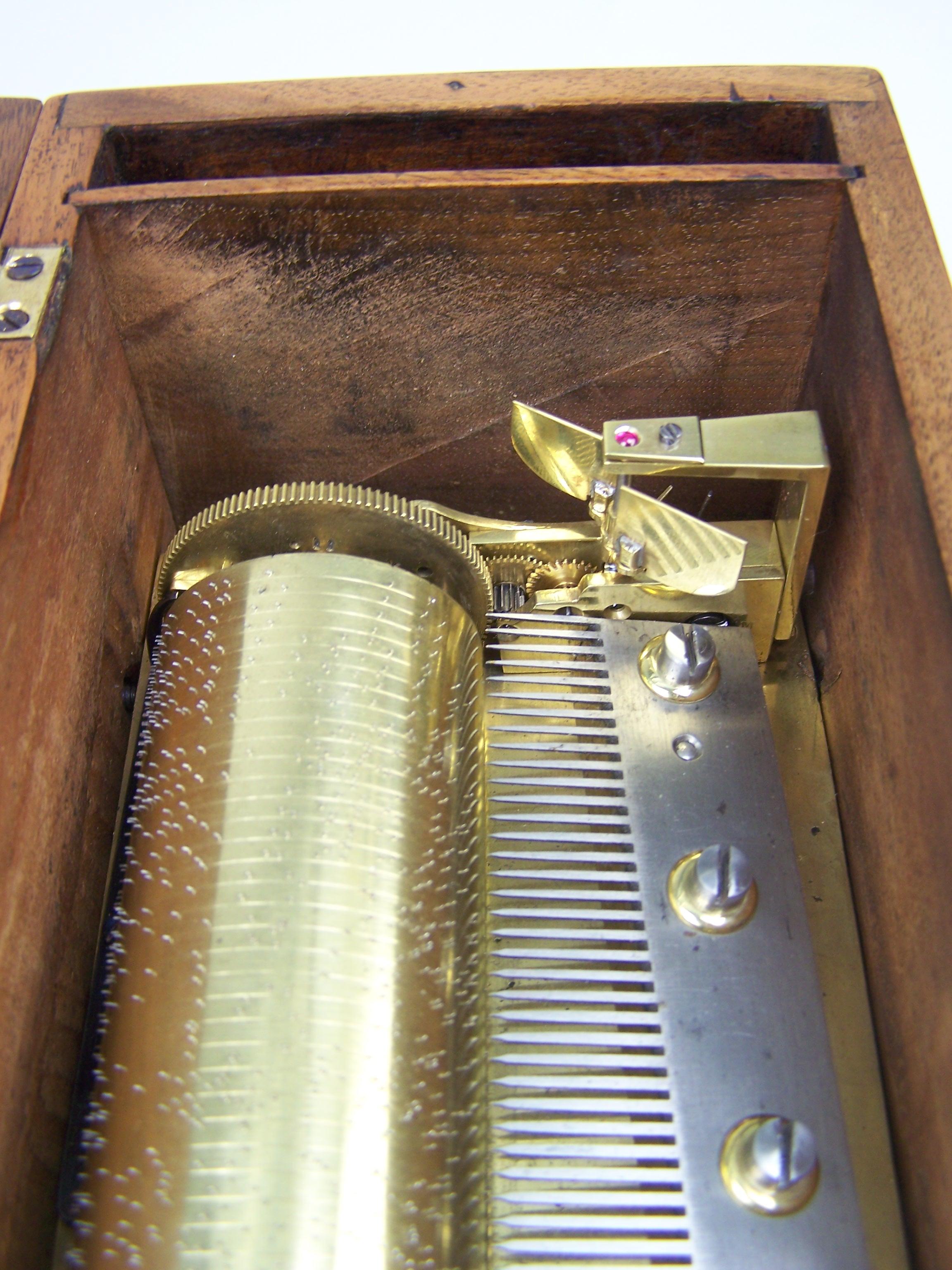 19th Century Duccommun Girod 6 tune music box with exposed controls For Sale