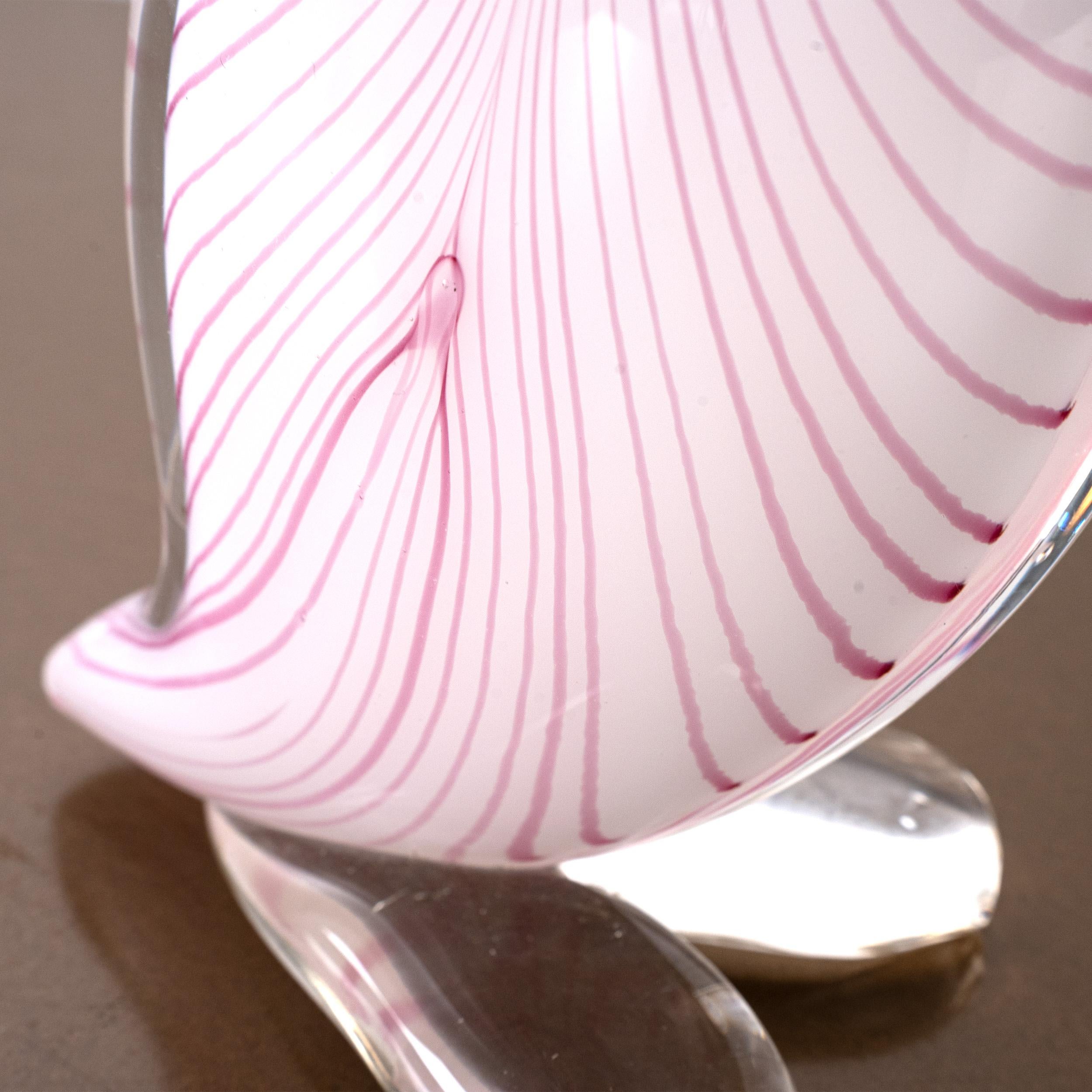 Duck Sculpture in White Fenicio Murano glass with pink details, Italy in stock In Good Condition For Sale In Venezia, IT