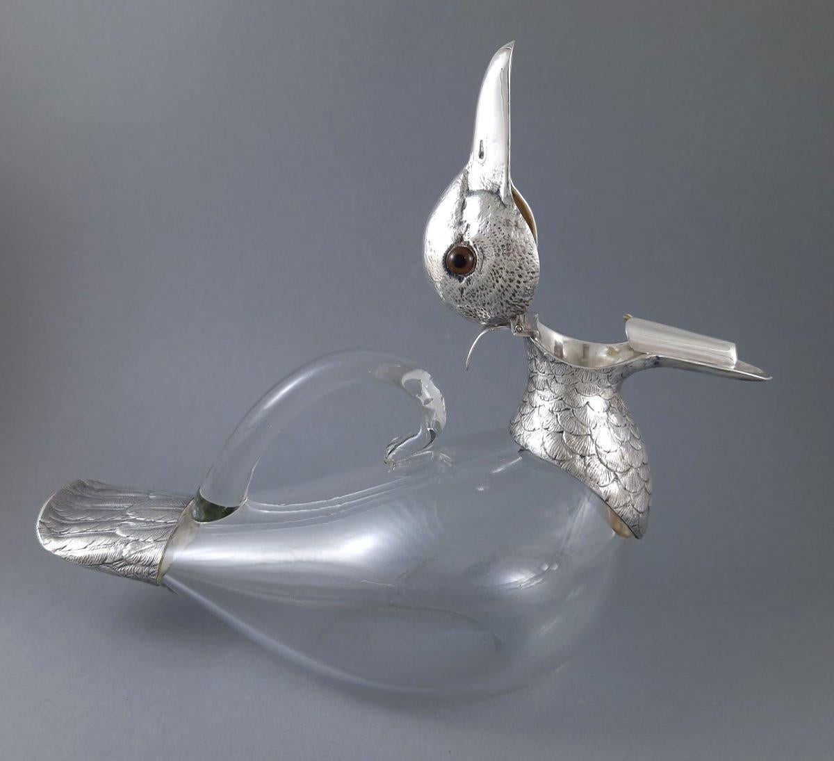 Français Carafe en verre et argent en forme de canard en vente