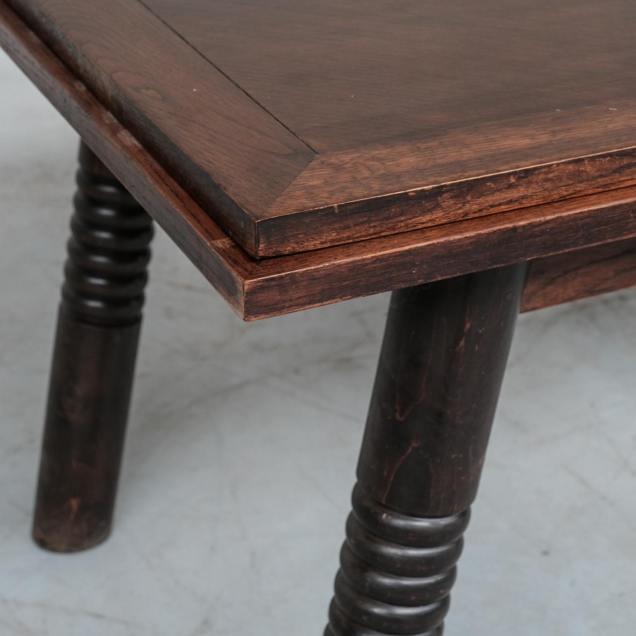 Table de salle à manger Art déco française en chêne de style Dudouyt en vente 3