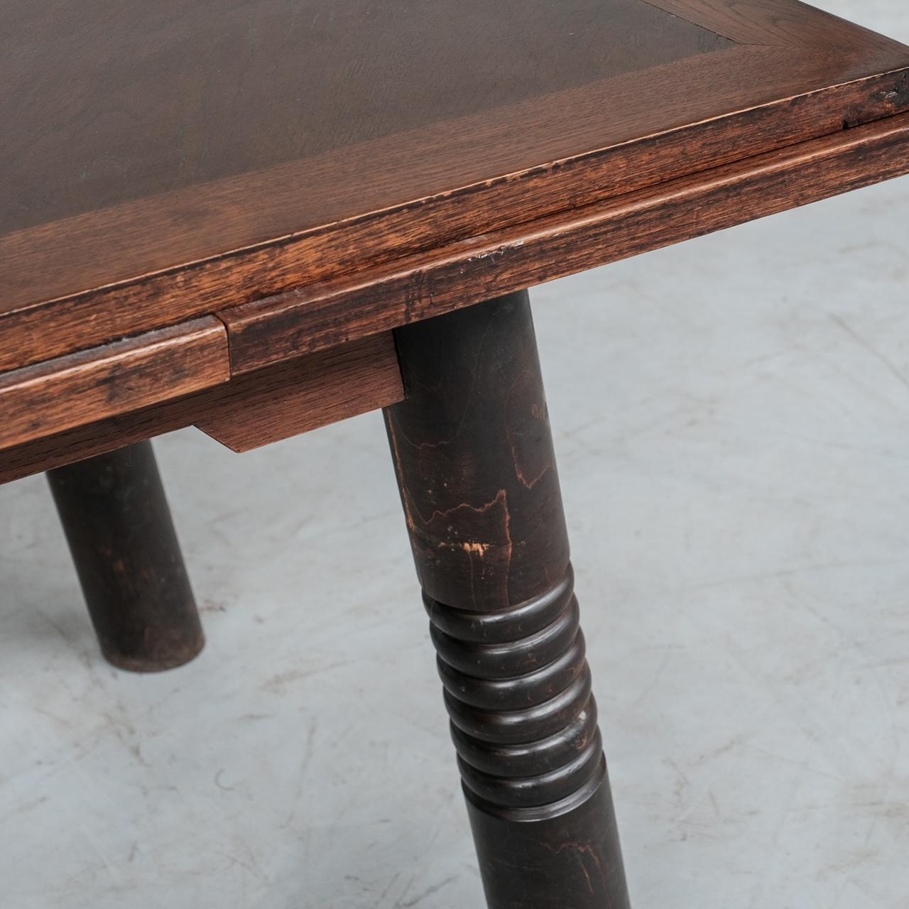 Chêne Table de salle à manger Art déco française en chêne de style Dudouyt en vente