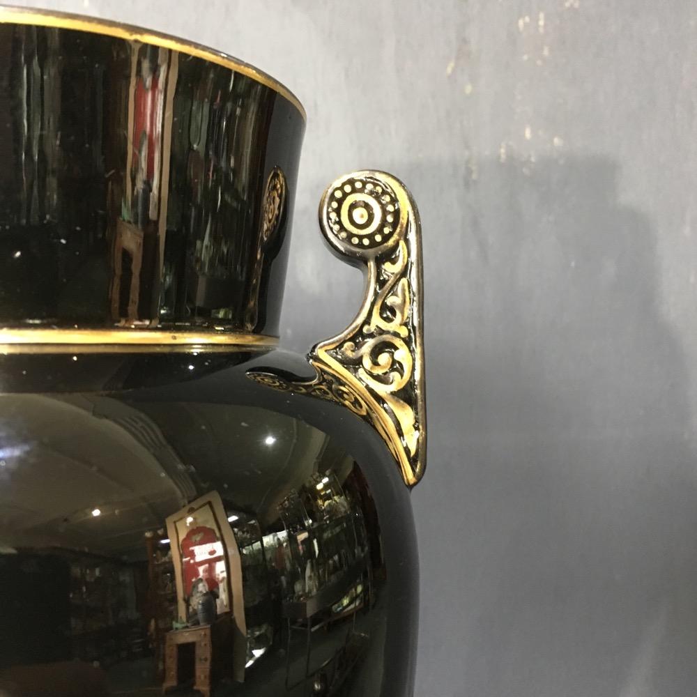 Dudson Black Glaze Chinoiserie Vase, Euterpe Pattern, circa 1875 For Sale 2