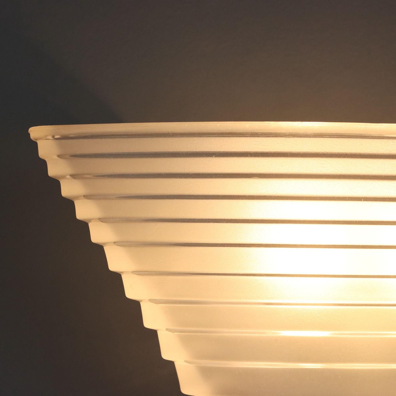 Dos apliques 'Pergamo 30' Artemide Design by Angelo Mangiarotti años 80 Esmaltado en venta