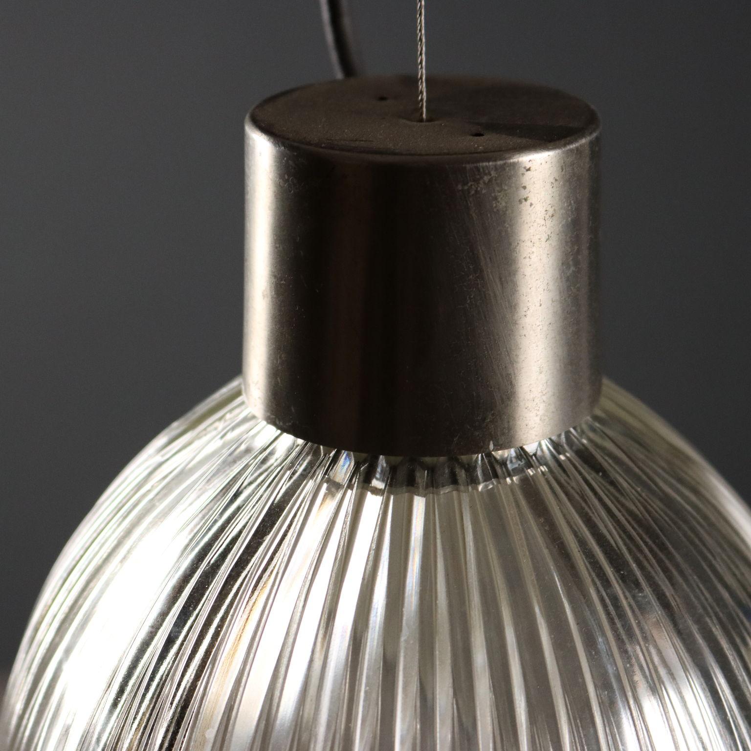 Due Lampade anni '60 Oluce Design di Tito Agnoli in vendita 2