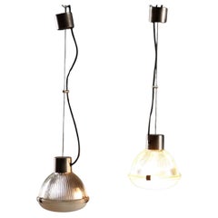 Due Lampade anni '60 Oluce Design di Tito Agnoli