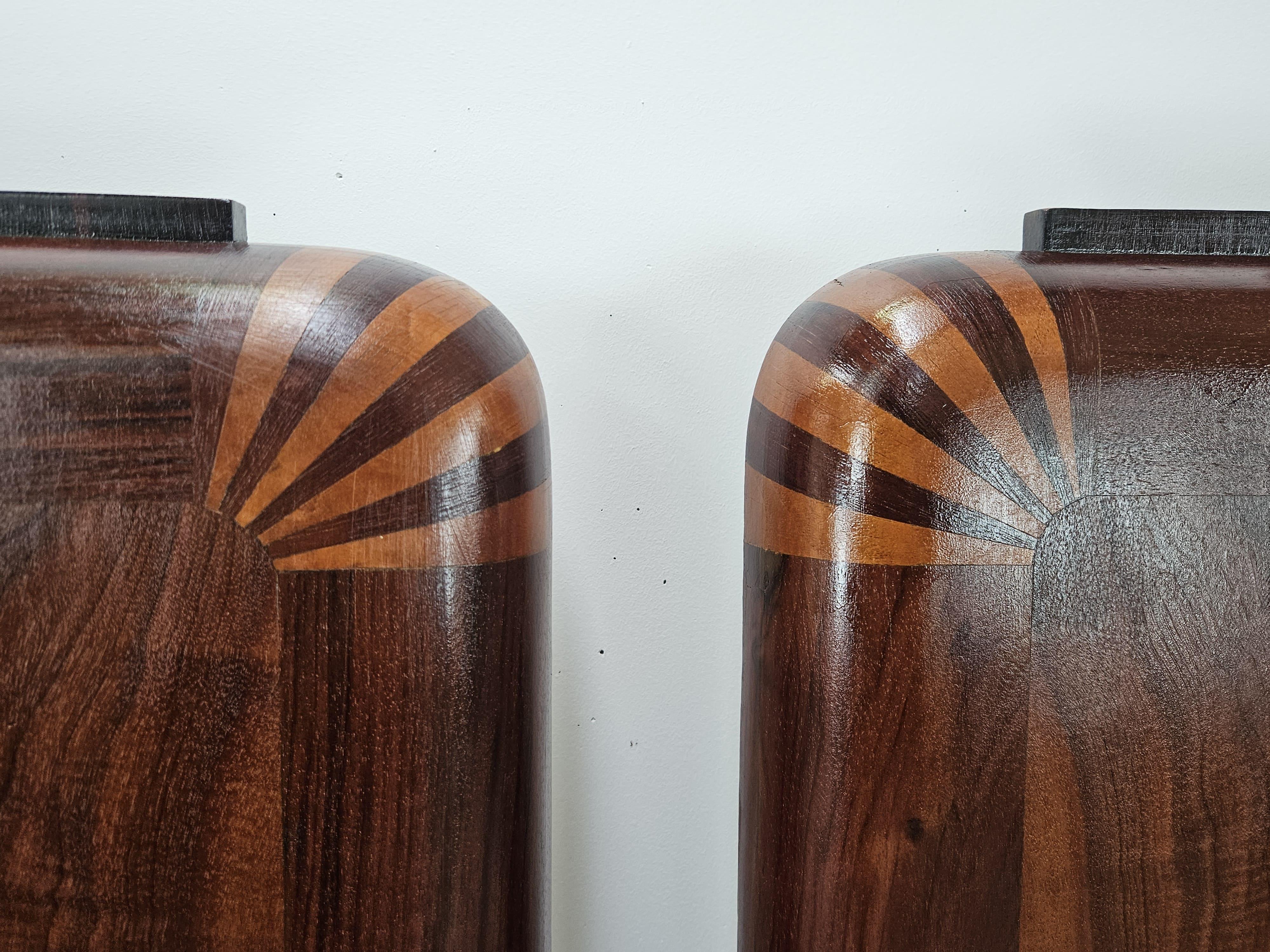 Deux lits simples Art Déco en acajou et érable rosé 20e siècle antique 1940 Bon état - En vente à Premariacco, IT