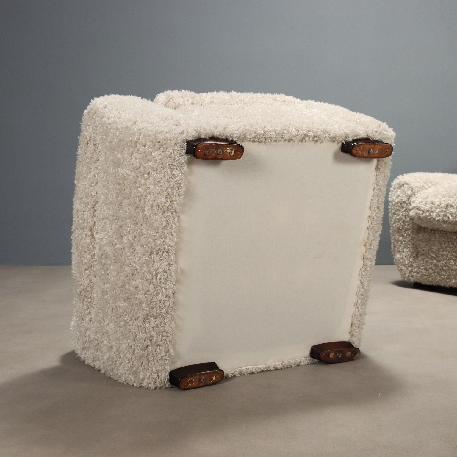 Due Poltrone Anni '40 '50 bianche con tessuto rifatto en vente 4