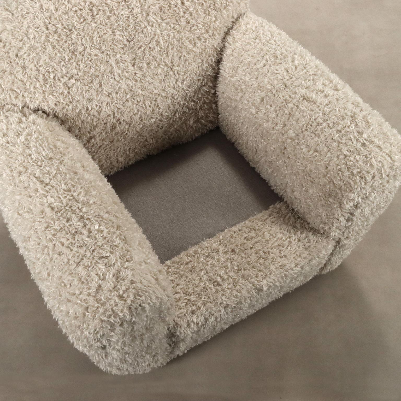 Due Poltrone Anni '40 '50 bianche con tessuto rifatto en vente 2