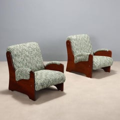 Deux fauteuils restaurés des années 1960 en bois et tissu dans les tons verts