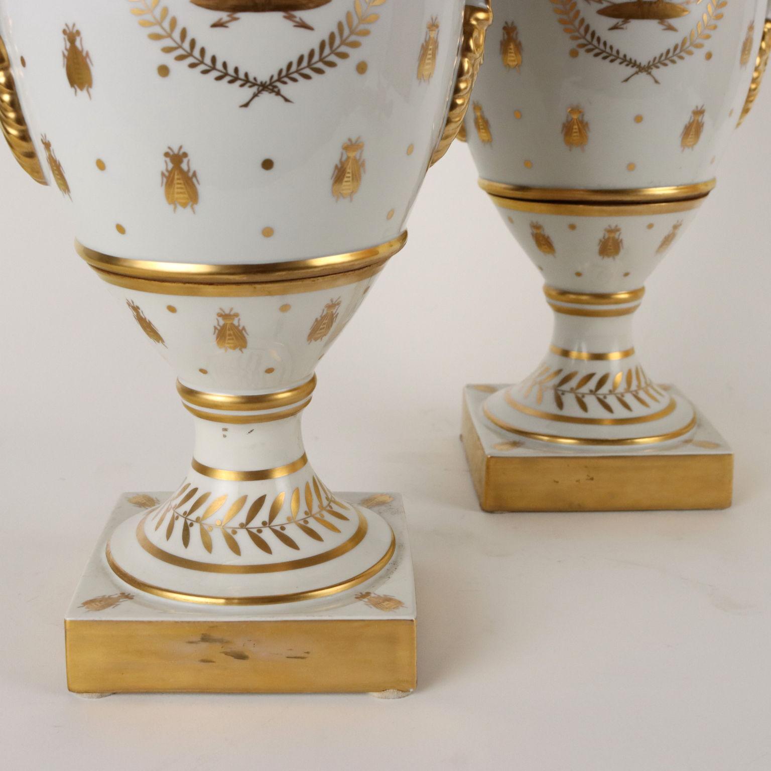 Due Vasi Porcellana Napoleone III Francia, 1800er Jahre im Angebot 1
