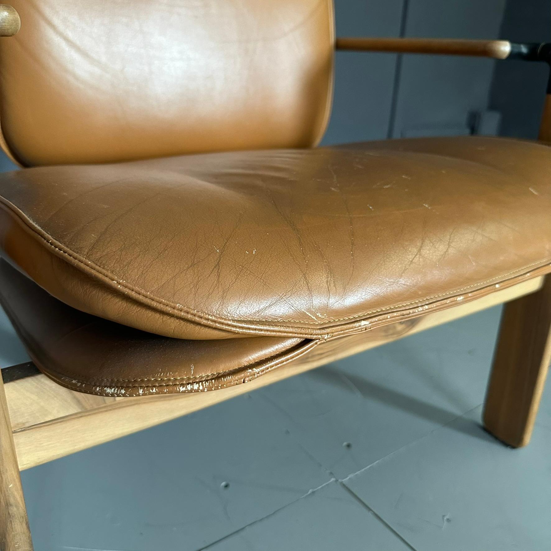 'Dueacca' armchair, by Franco Poli Bernini production Italian manufacturing 1980 For Sale 3