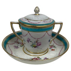 Tazza di cioccolato Duesbury Derby, coperchio e supporto