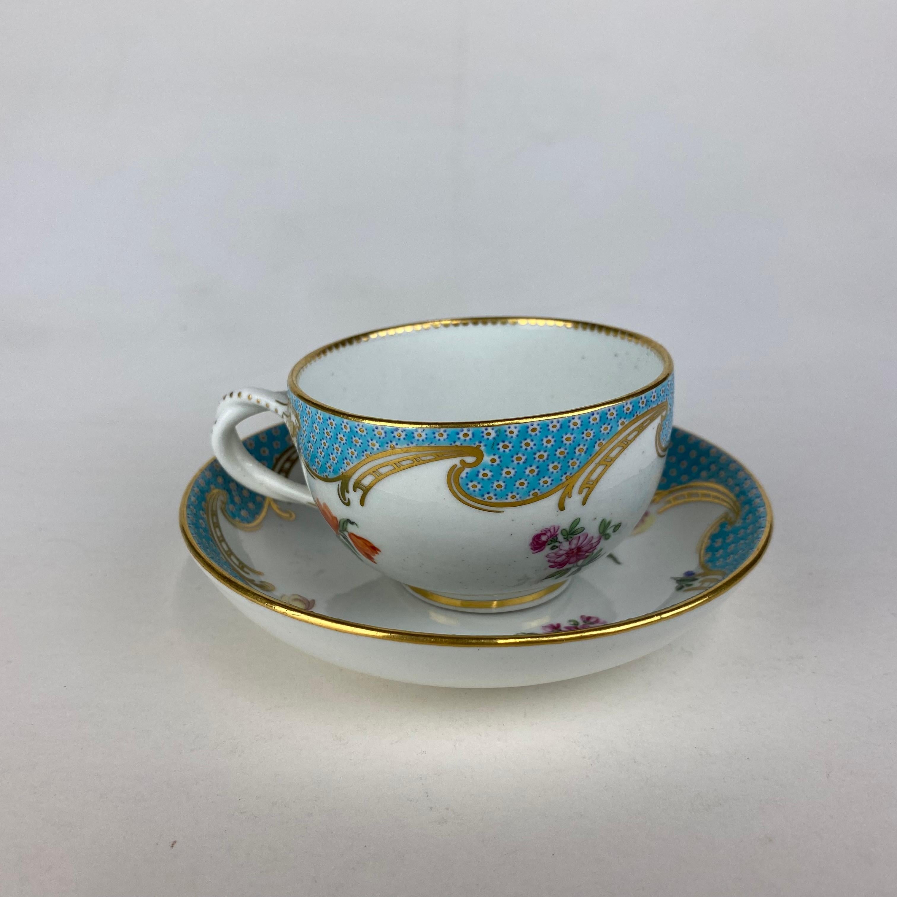 Porcellana Tazza e piattino Duesbury Derby 1765 circa in vendita