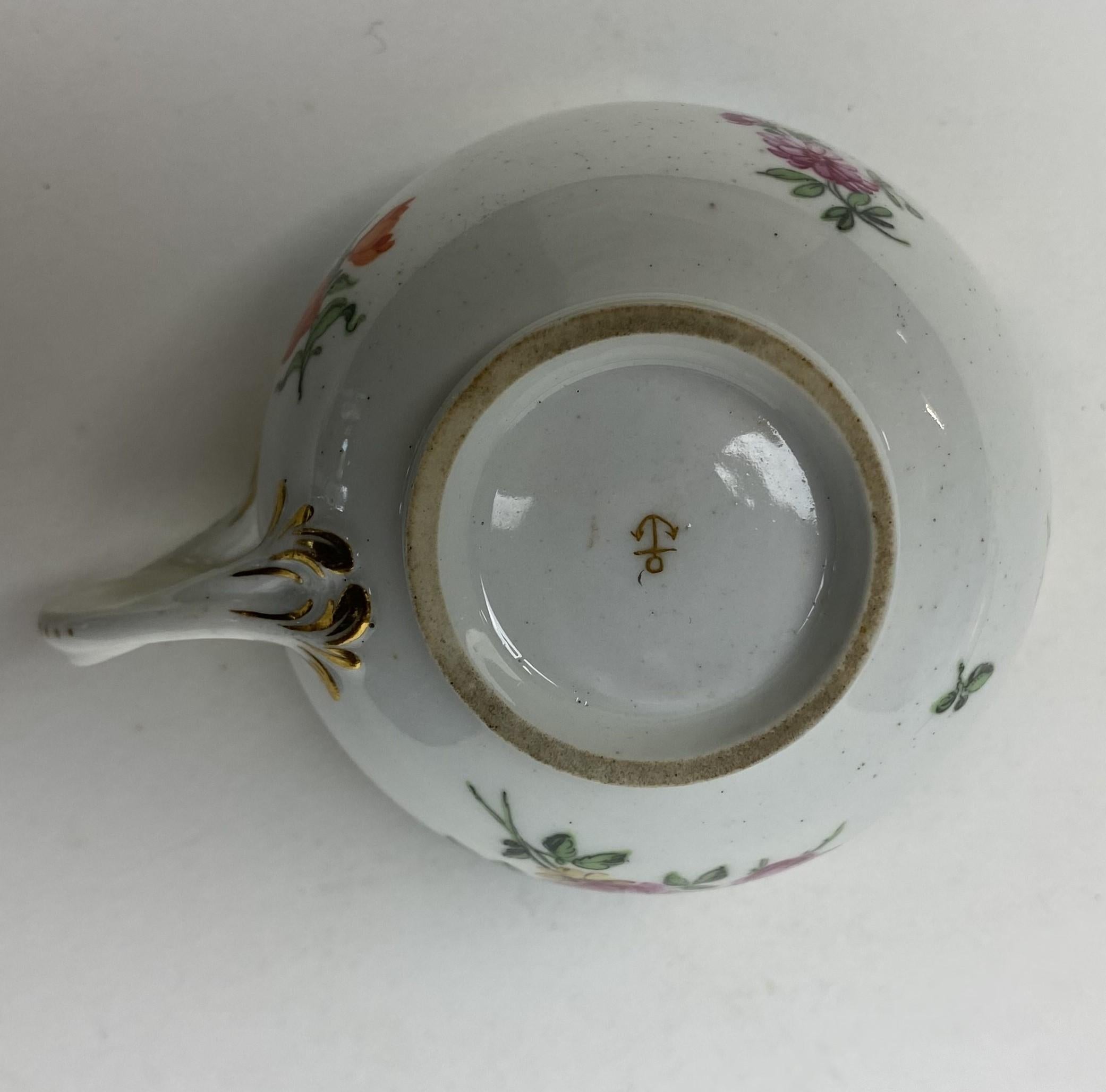 Tazza e piattino Duesbury Derby 1765 circa in vendita 2