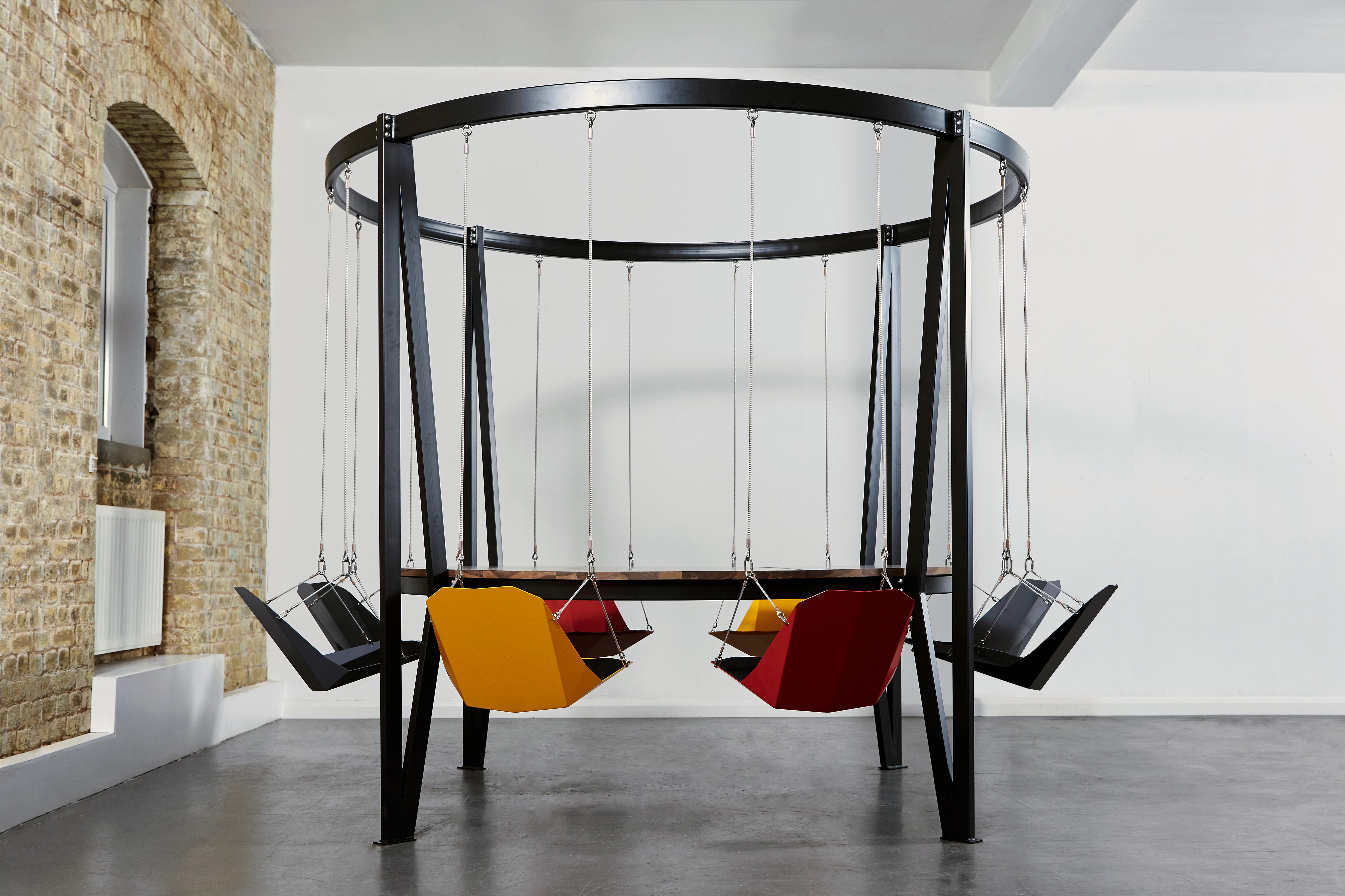 Runder Swing-Tisch aus Stahl und Ulme für das Boardroom oder das Esszimmer (21. Jahrhundert und zeitgenössisch) im Angebot