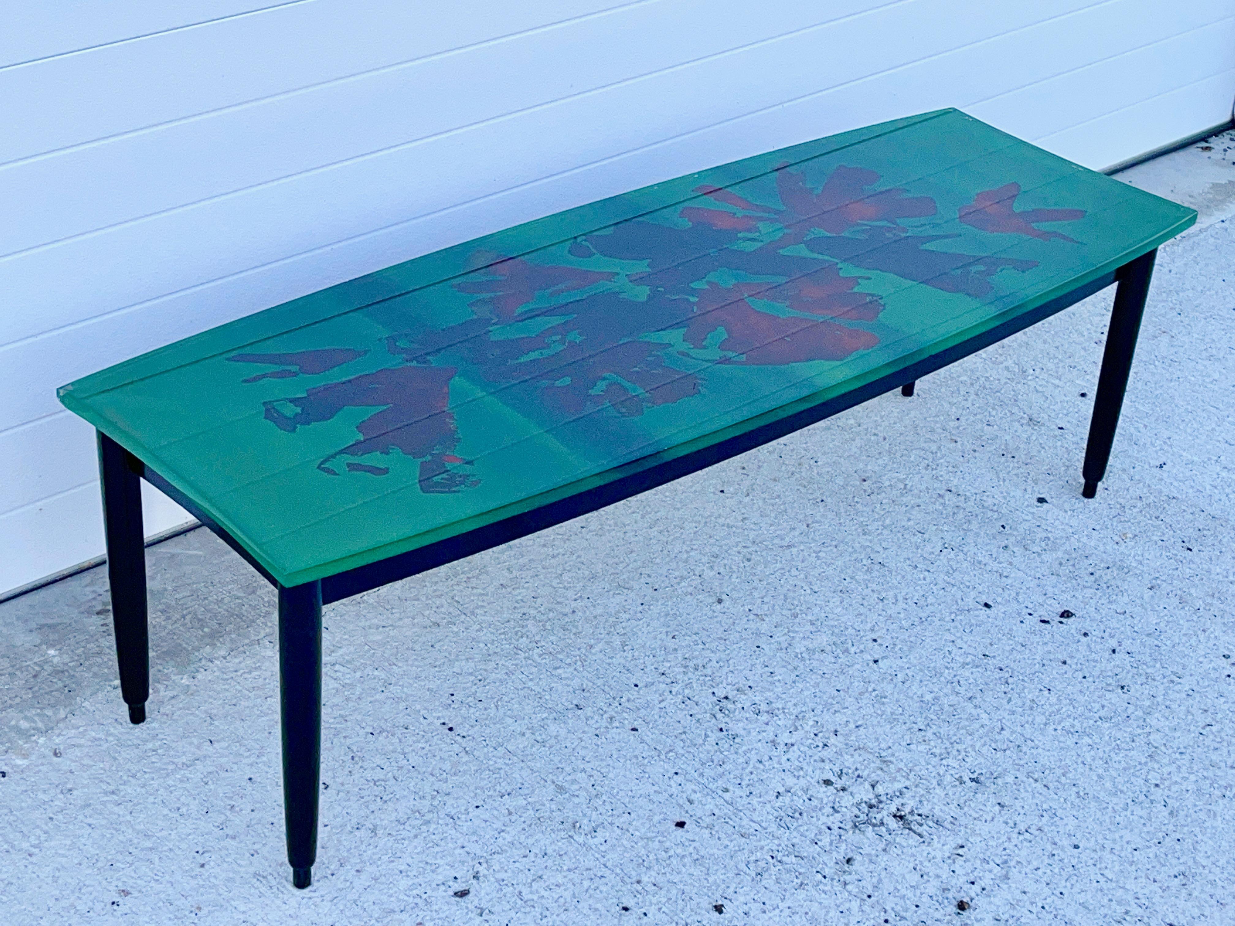 Duilio 'Dubé' Barnabe Reverse Painted Glass Top Cocktail Table for Fontana Arte In Good Condition For Sale In Hanover, MA