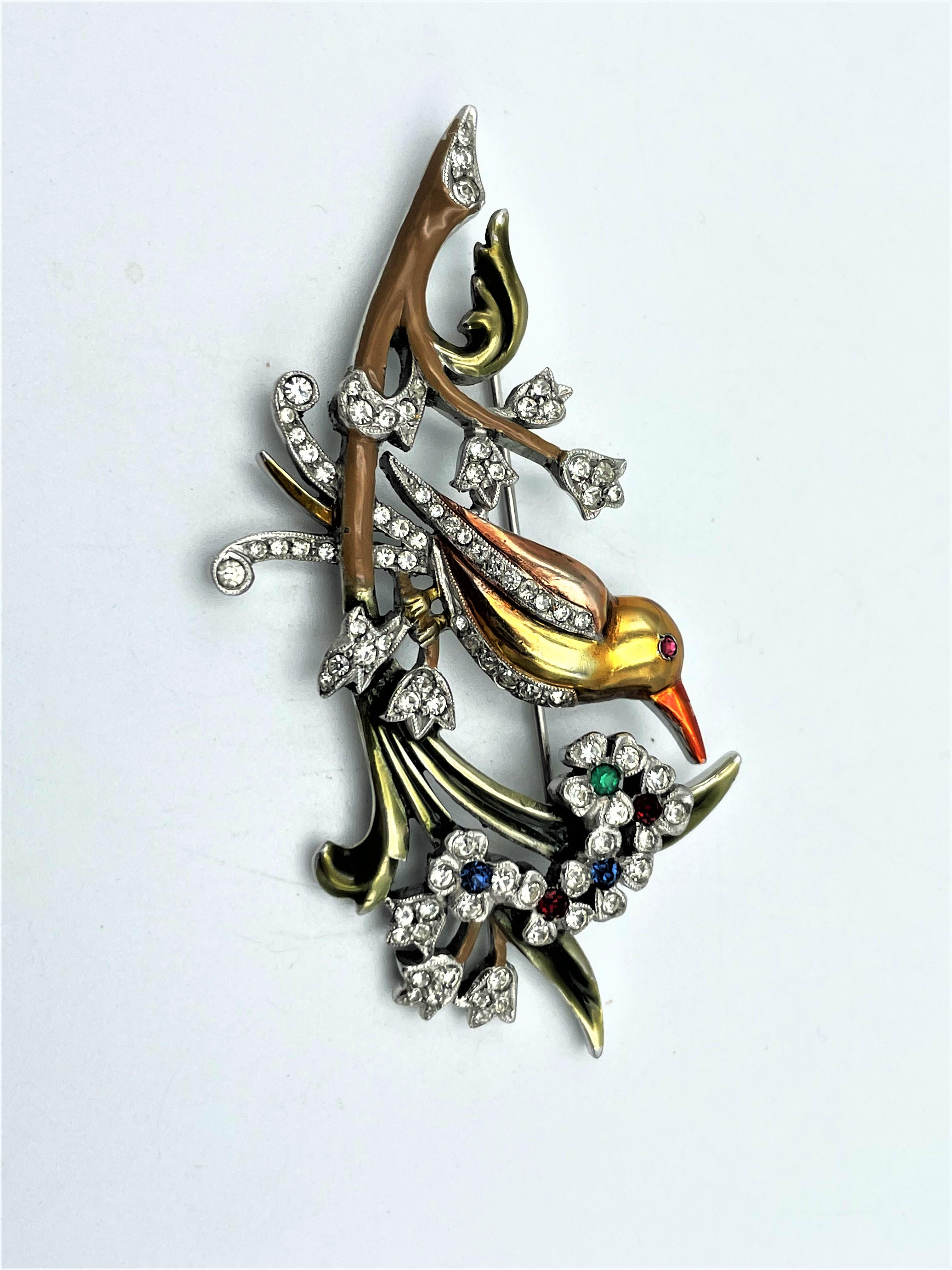 DUJAY unsigned metallic enamel brooch, bird on the branches, 1940s USA  In Excellent Condition In Stuttgart, DE