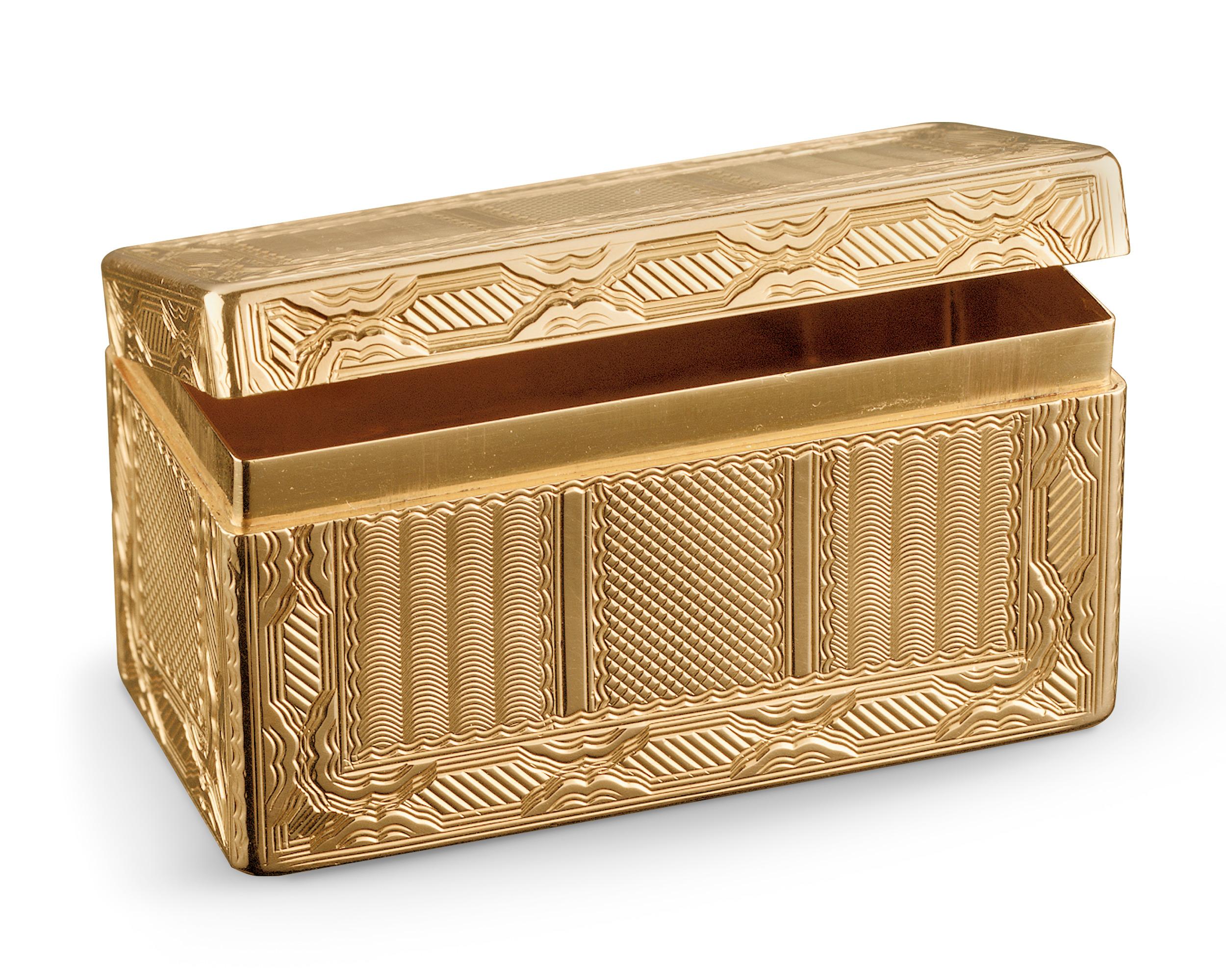 This important Louis XV gold snuff box is from the prestigious collection of the Duke and Duchess of Windsor. The engine-turned gold box originally sold at Sotheby’s historic sale The Jewels of the Late Duchess of Windsor, which was held in Geneva