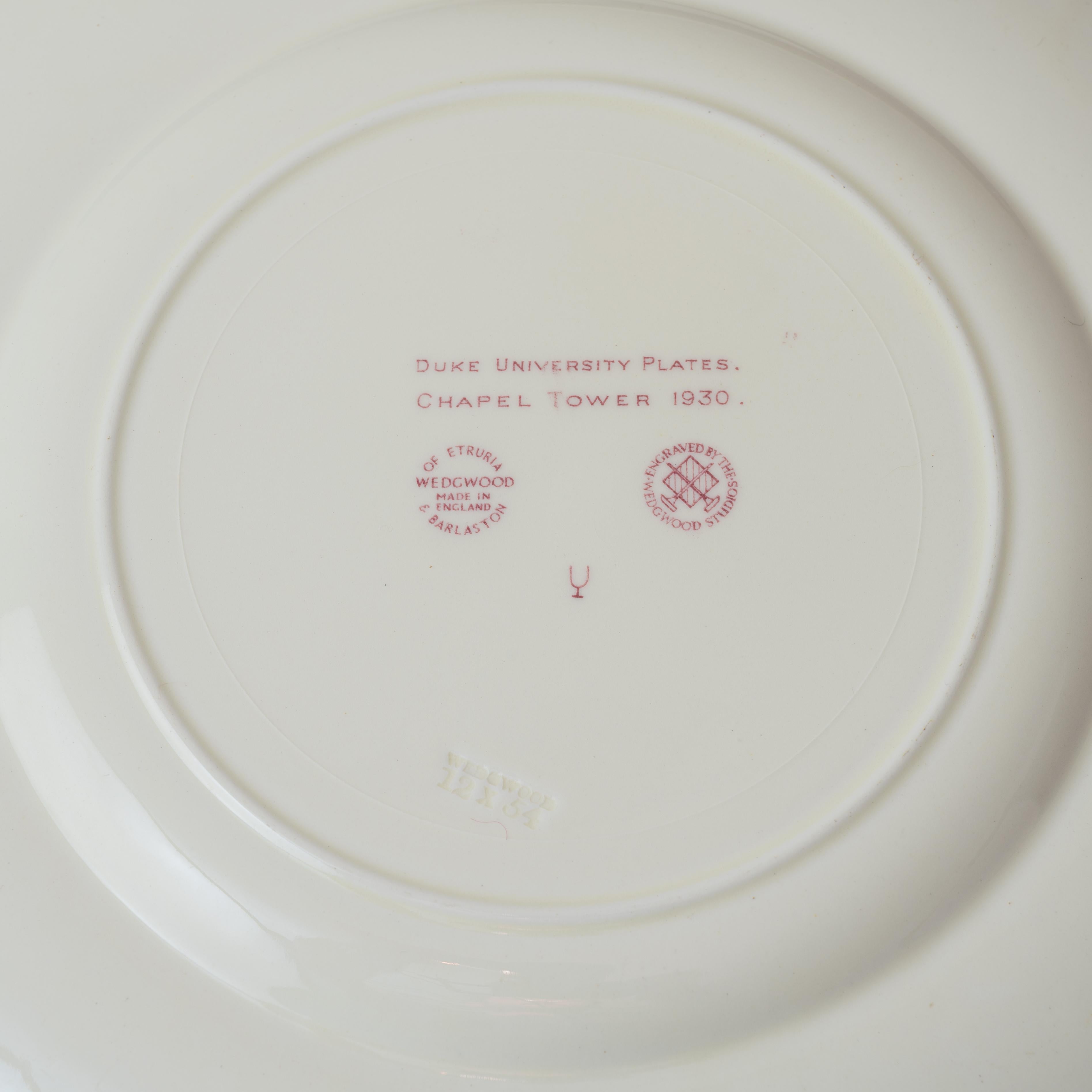 Porcelaine Assiettes à dîner Wedgwood de l'Universal University, set de 6 en vente