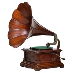 Antique Dulcephone horn gramophone c. 1910. Wooden horn, large, magnificent phonograph