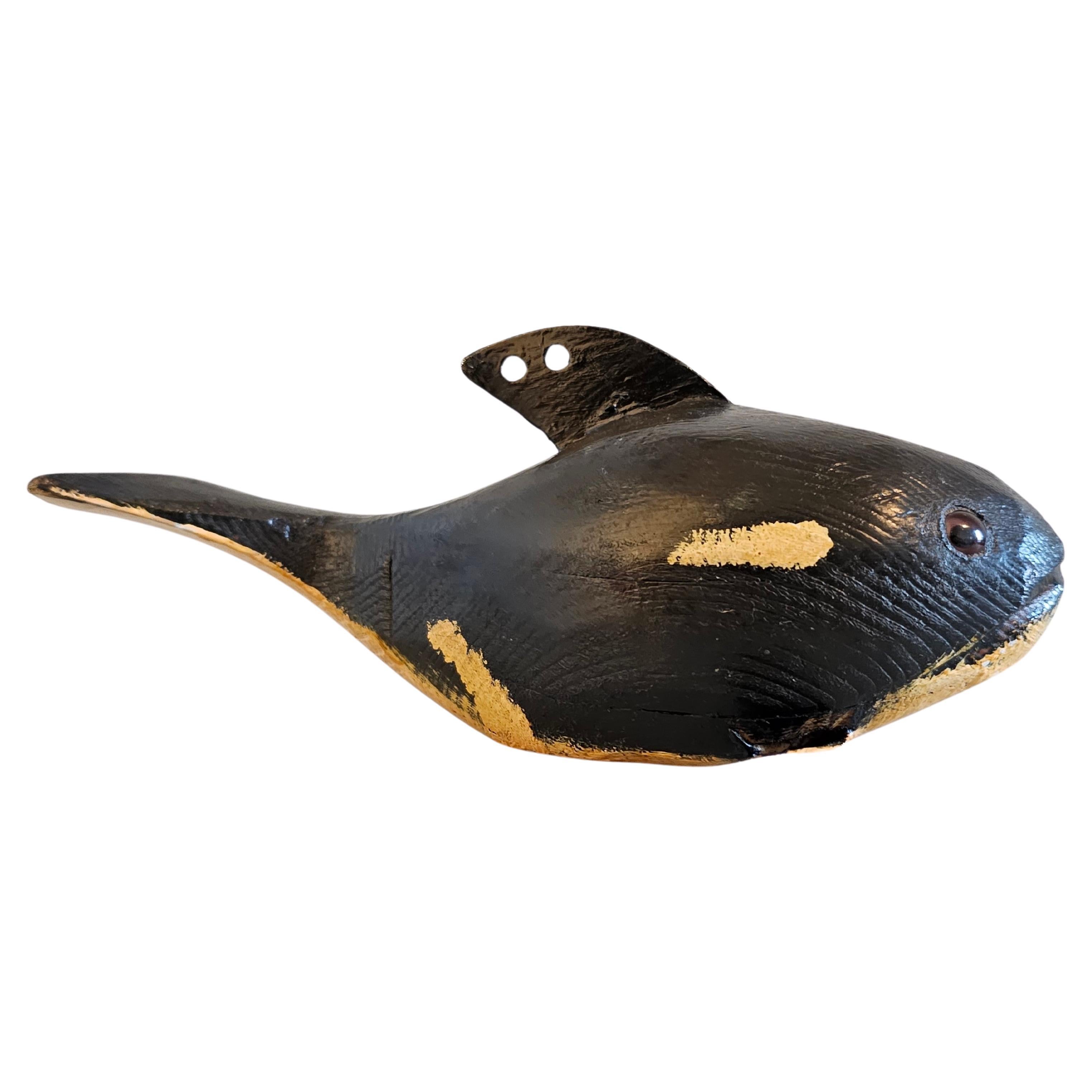 Duluth Fish Decoy American Folk Art Carved Painted Orca Killer Whale Sculpture For Sale