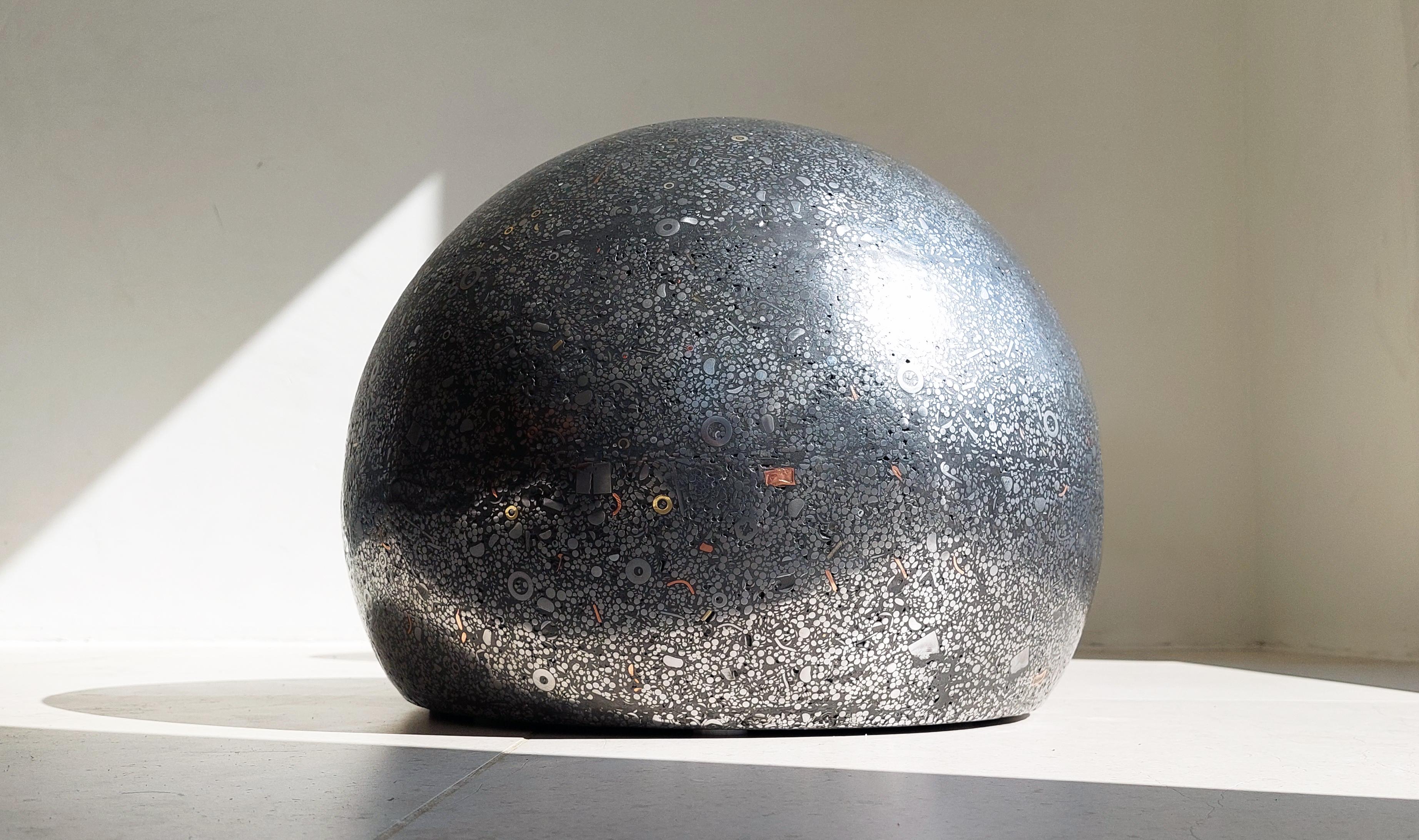 Table basse sculpturale Dumbell / Sculpture / Objects for Objects en vente 1
