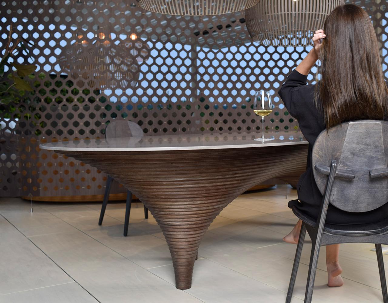 Dumbo Large Table di Piegatto, un tavolo da pranzo contemporaneo In condizioni Nuovo in vendita a Guatemala, GU