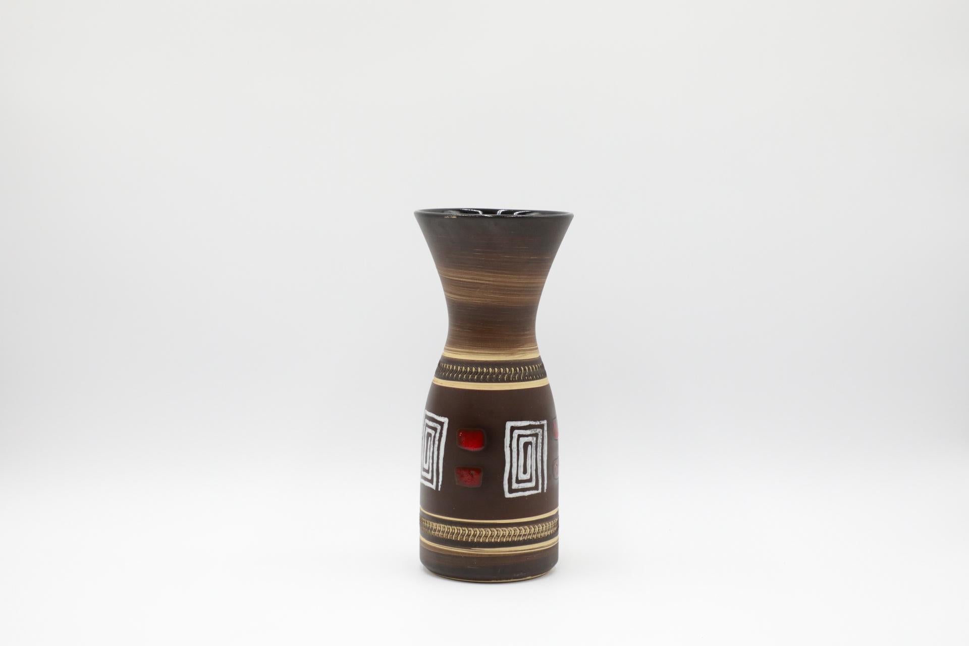 Vaso in ceramica tedesca Dümler & Breiden con spirali geometriche In condizioni buone in vendita a Los Angeles, CA
