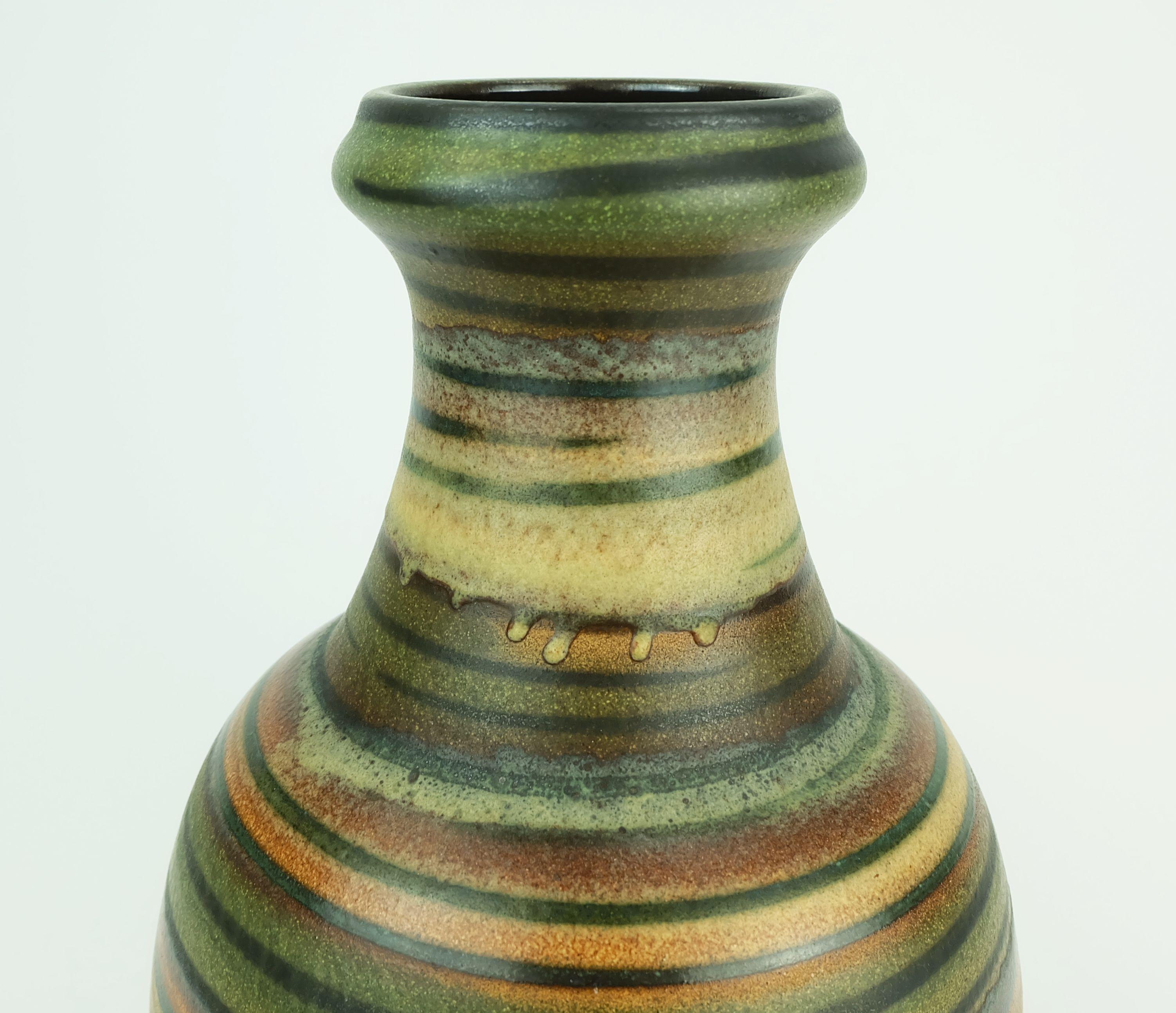 Vaso in ceramica di metà secolo di dumler & breiden Model No. 476/32 a righe deKor 1960 in vendita 3