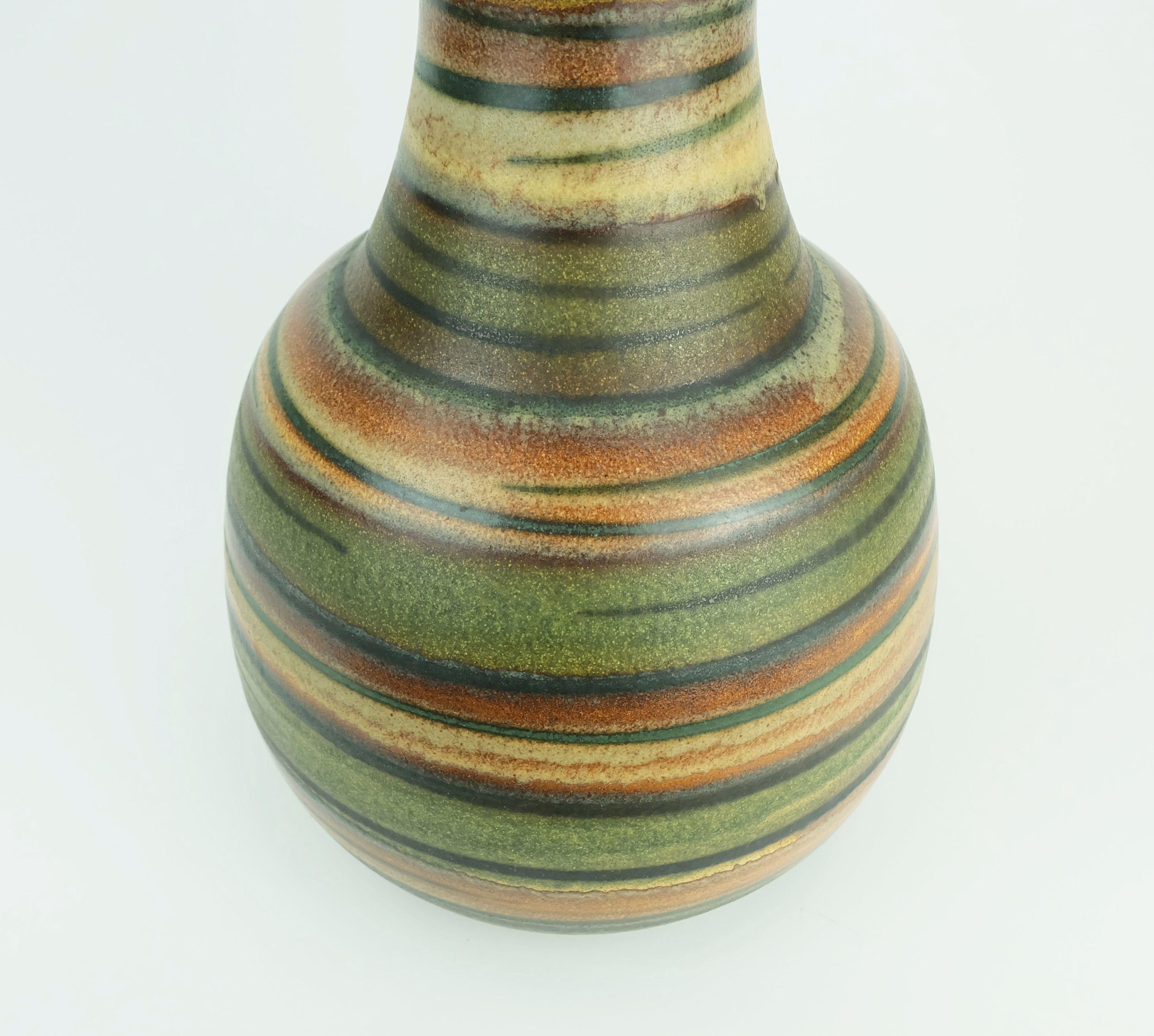Vaso in ceramica di metà secolo di dumler & breiden Model No. 476/32 a righe deKor 1960 In condizioni buone in vendita a Mannheim, DE
