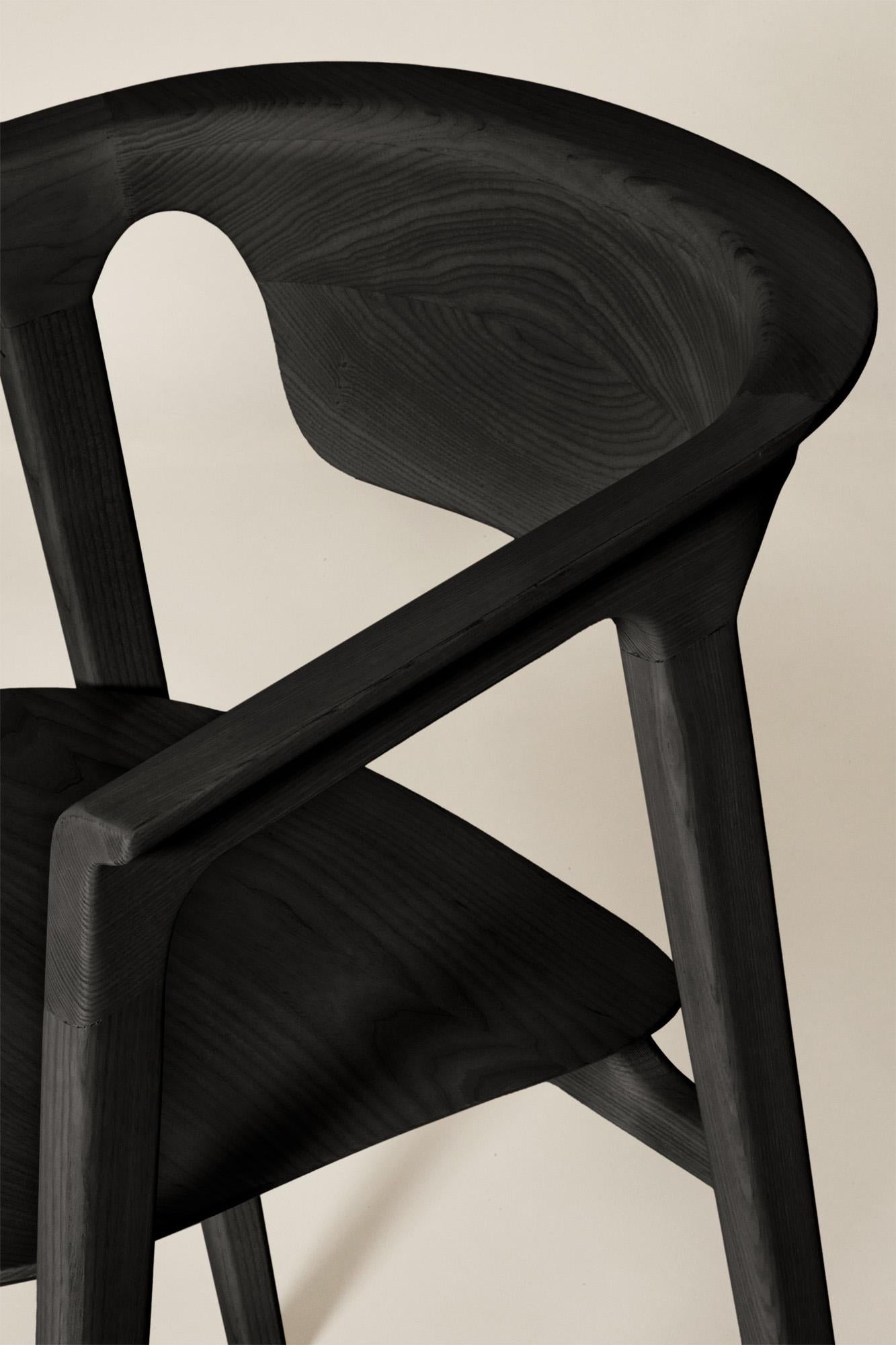 Duna Solid Wood Chair, Ash in Handmade Black Finish, Contemporary In New Condition For Sale In Cadeglioppi de Oppeano, VR