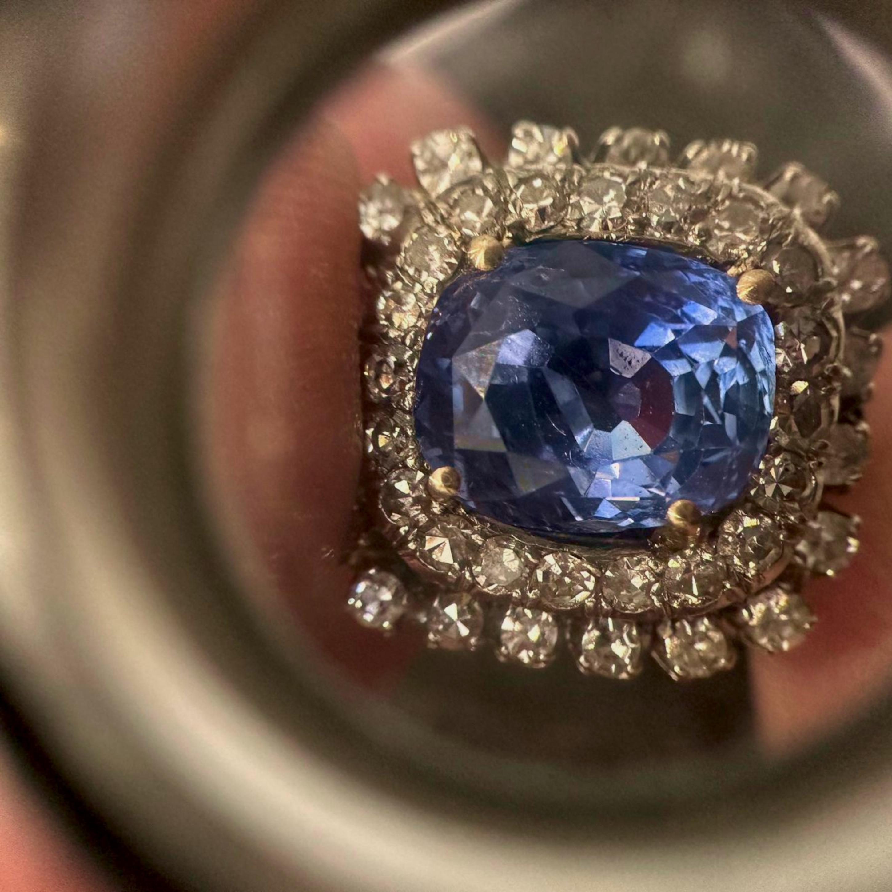 Cushion Cut Dunaigre Certified 8.50 Carat Blue Sapphire Ceylon Sapphire Diamond Ring For Sale
