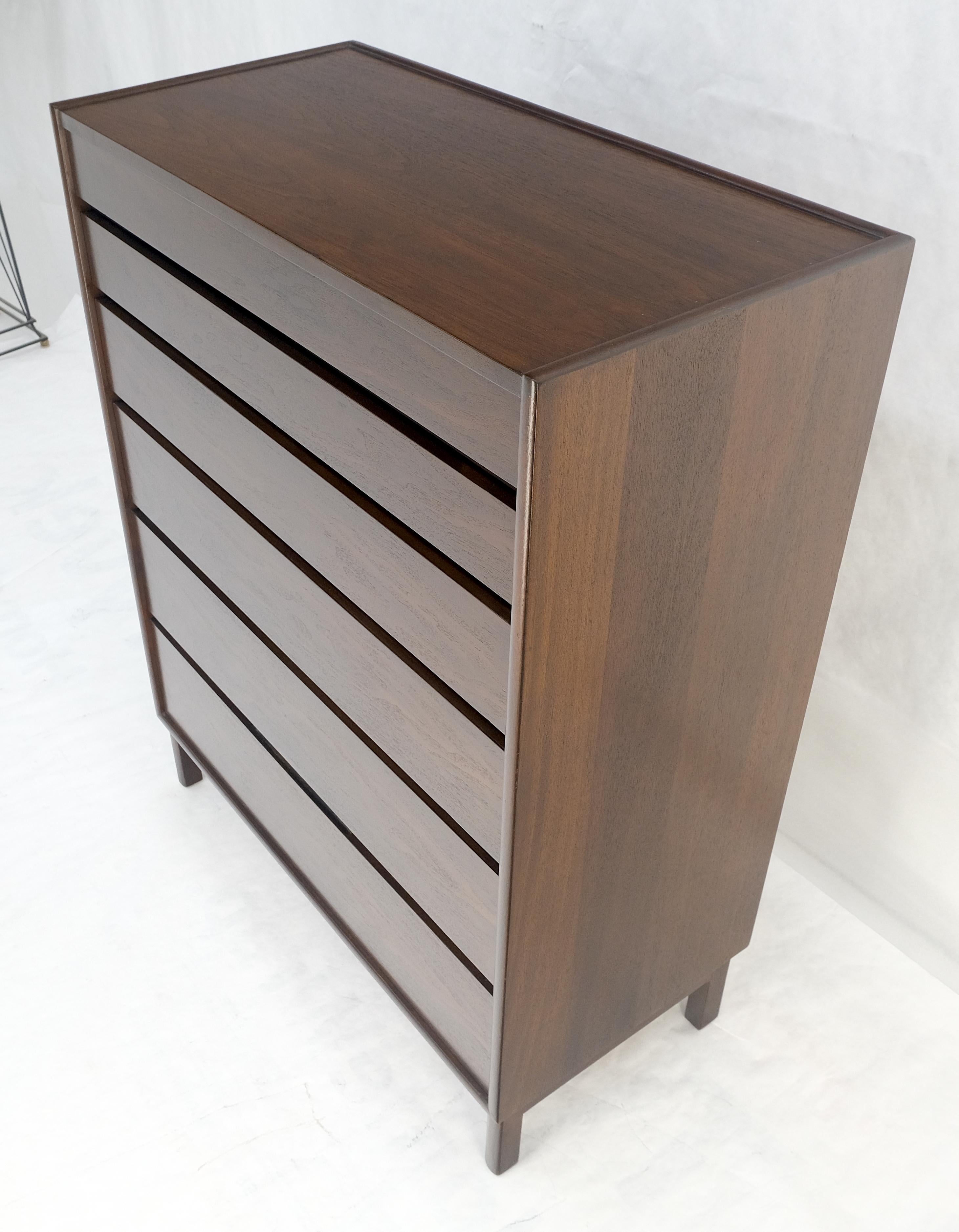 ¡Dunbar Cómoda Pecho Alto 6 Cajones Nogal Oscuro Mid Century Modern MINT! en venta 2