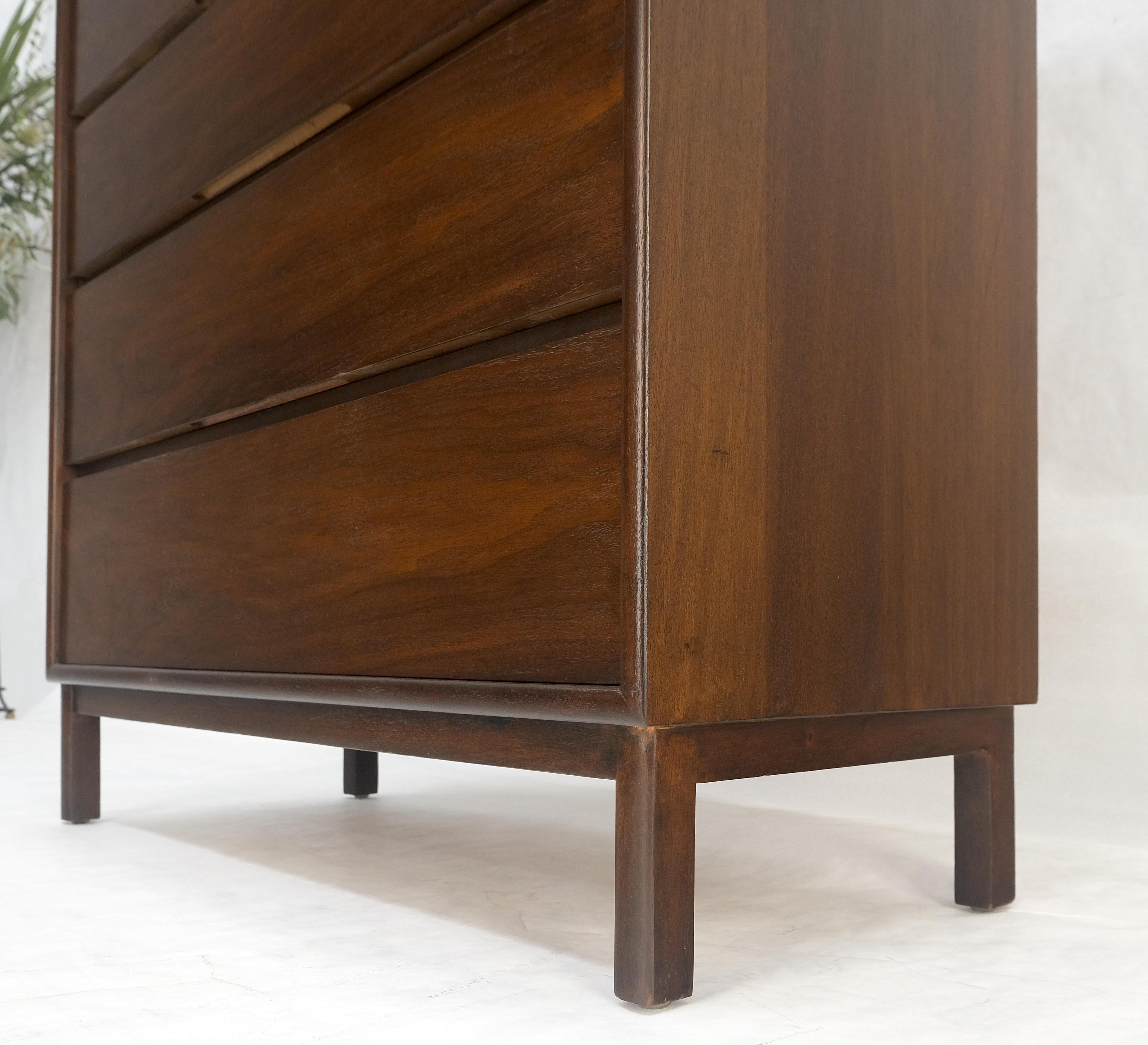 ¡Dunbar Cómoda Pecho Alto 6 Cajones Nogal Oscuro Mid Century Modern MINT! en venta 3