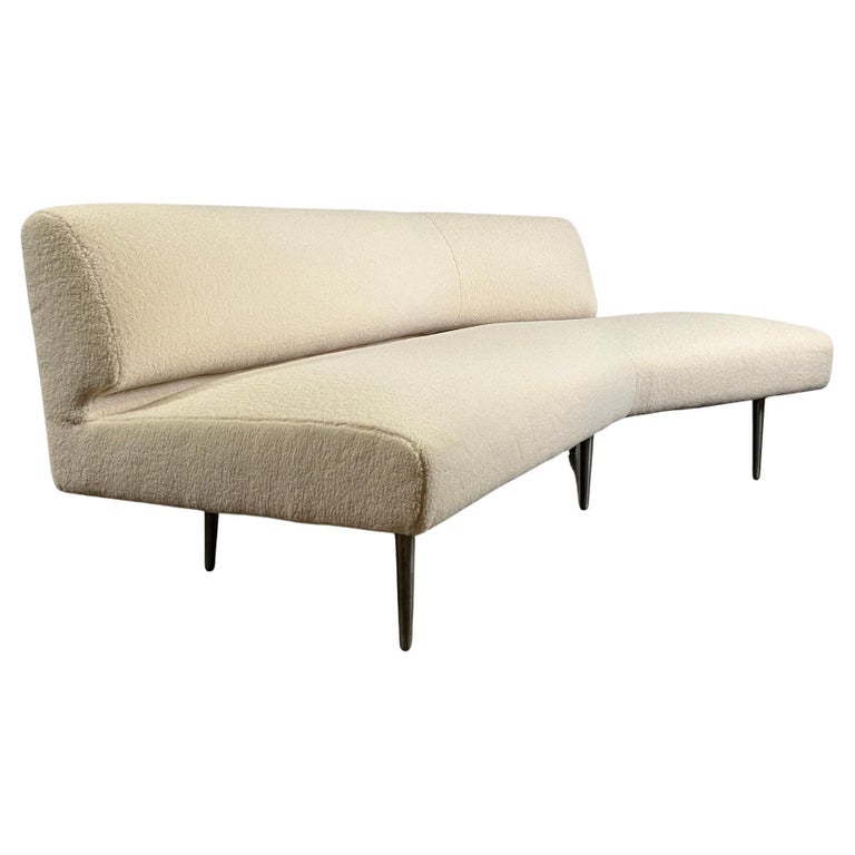 Dunbar Angle Sofa #4756 on Aluminum Legs In Good Condition For Sale In Dallas, TX