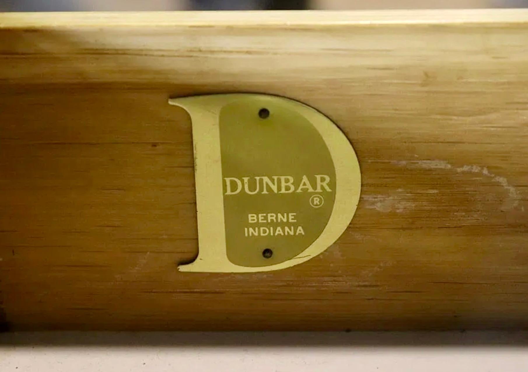 Dunbar Credenza by Edward Wormley im Zustand „Relativ gut“ im Angebot in Brooklyn, NY