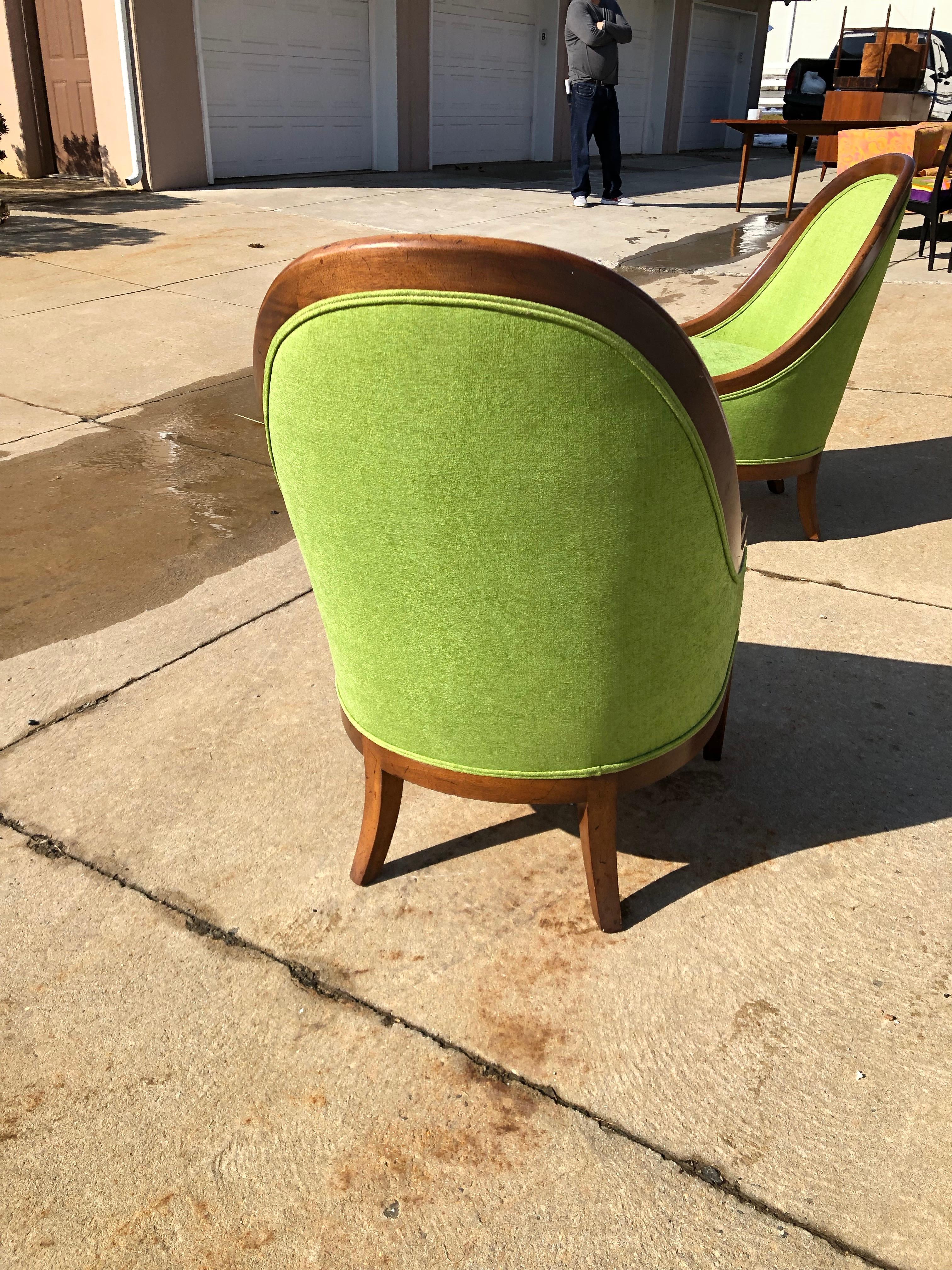 Dunbar Curved-Back Lounge Chairs In Good Condition In Allentown, PA