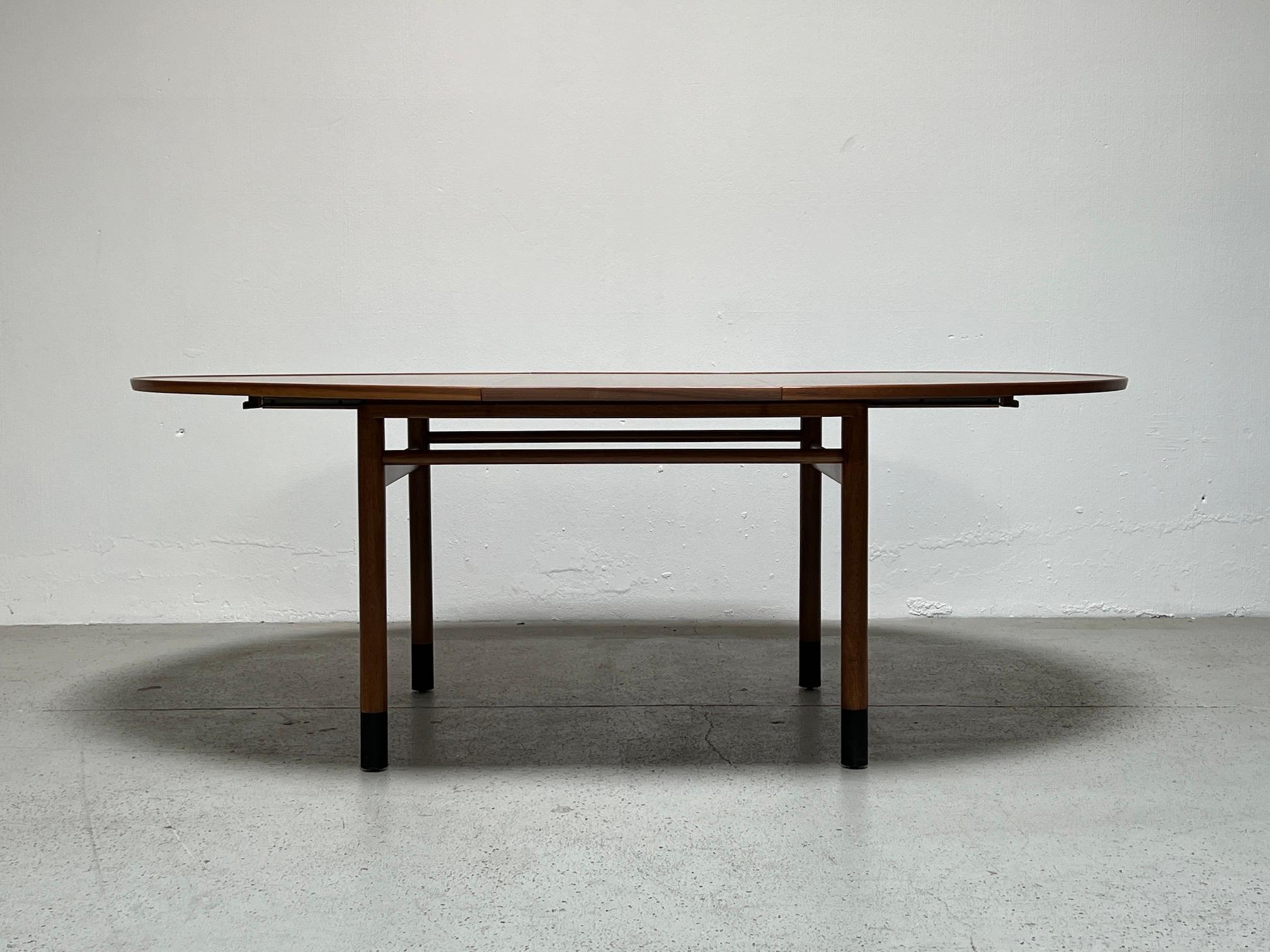 Dunbar Dining Table by Edward Wormley In Good Condition For Sale In Dallas, TX