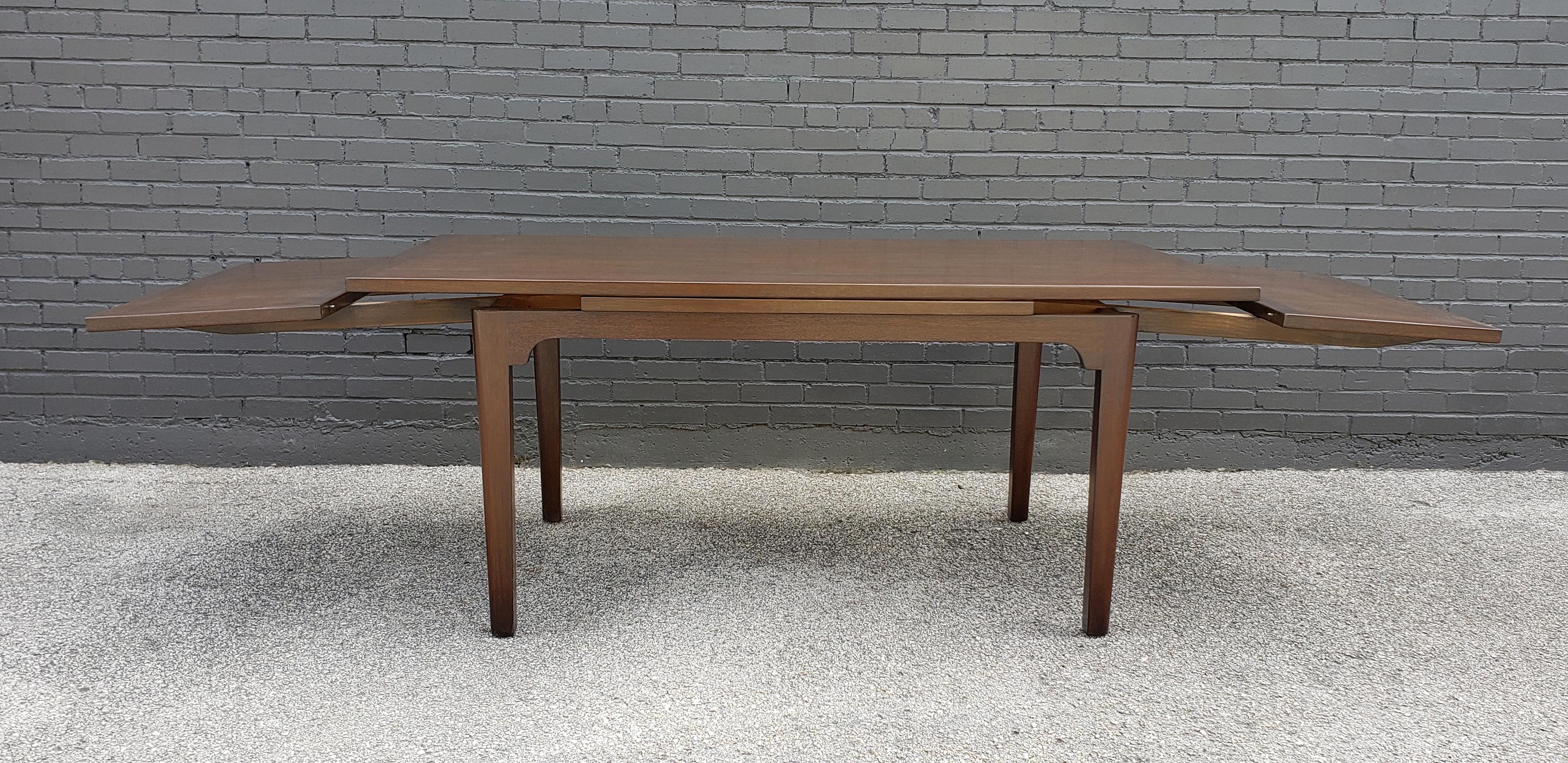 Dunbar Dining Table by Edward Wormley with Retractable Leaves Mahogany, 1950s 4
